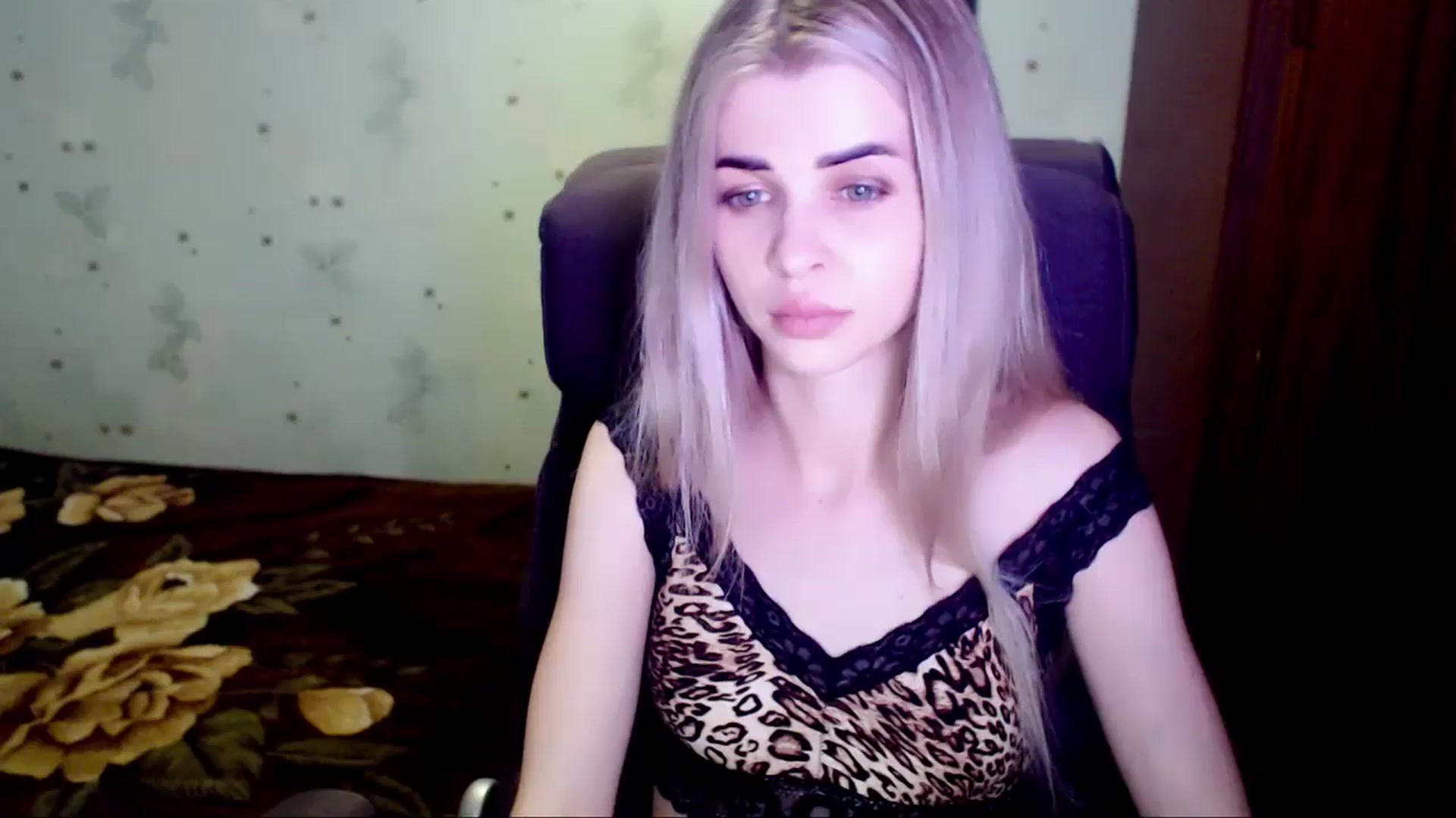 Gallery image thumbnail from Radiance_sun's myfreecams stream on, 06/26/2024, 14:54 image 6 of 20
