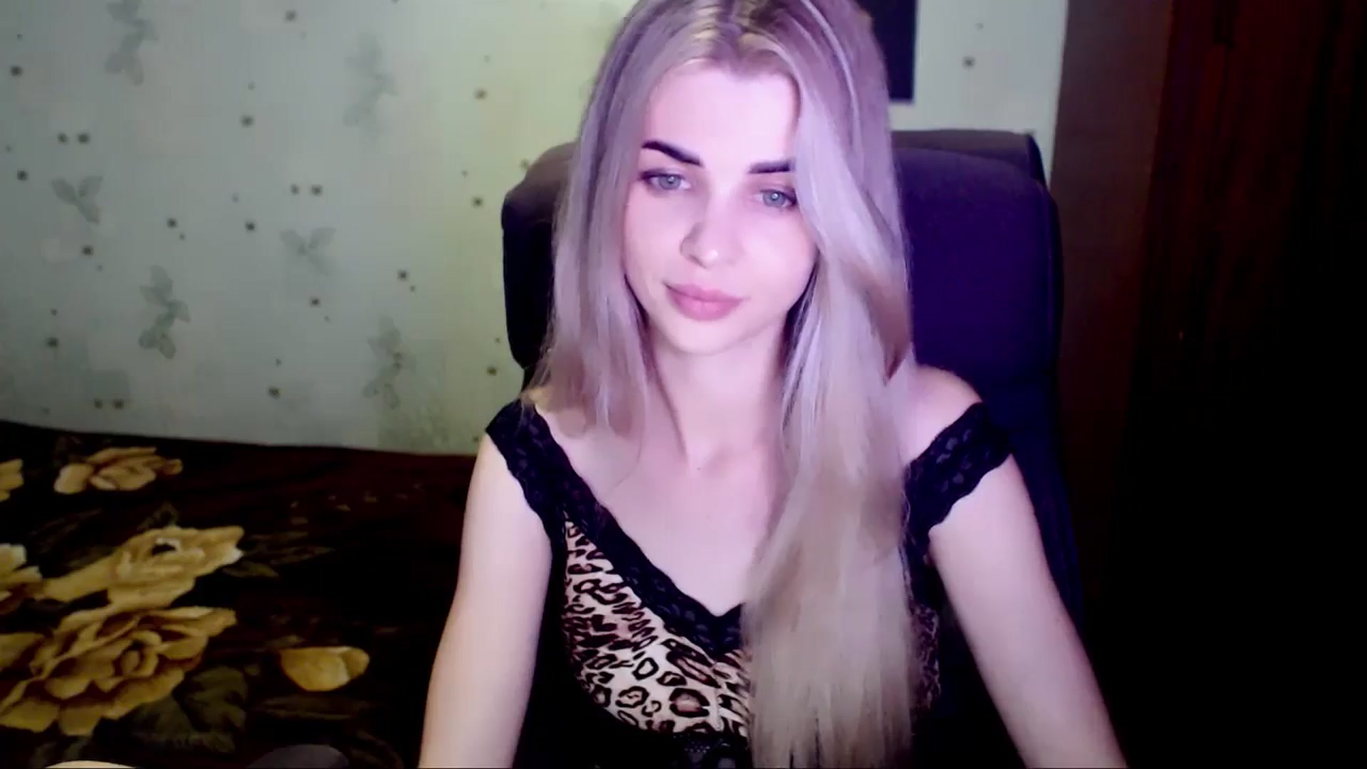 Gallery image thumbnail from Radiance_sun's myfreecams stream on, 06/26/2024, 14:54 image 3 of 20