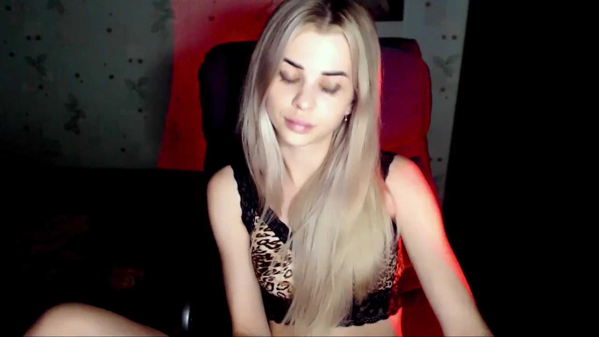 Gallery image thumbnail from Radiance_sun's myfreecams stream on, 07/06/2024, 18:23 image 7 of 20