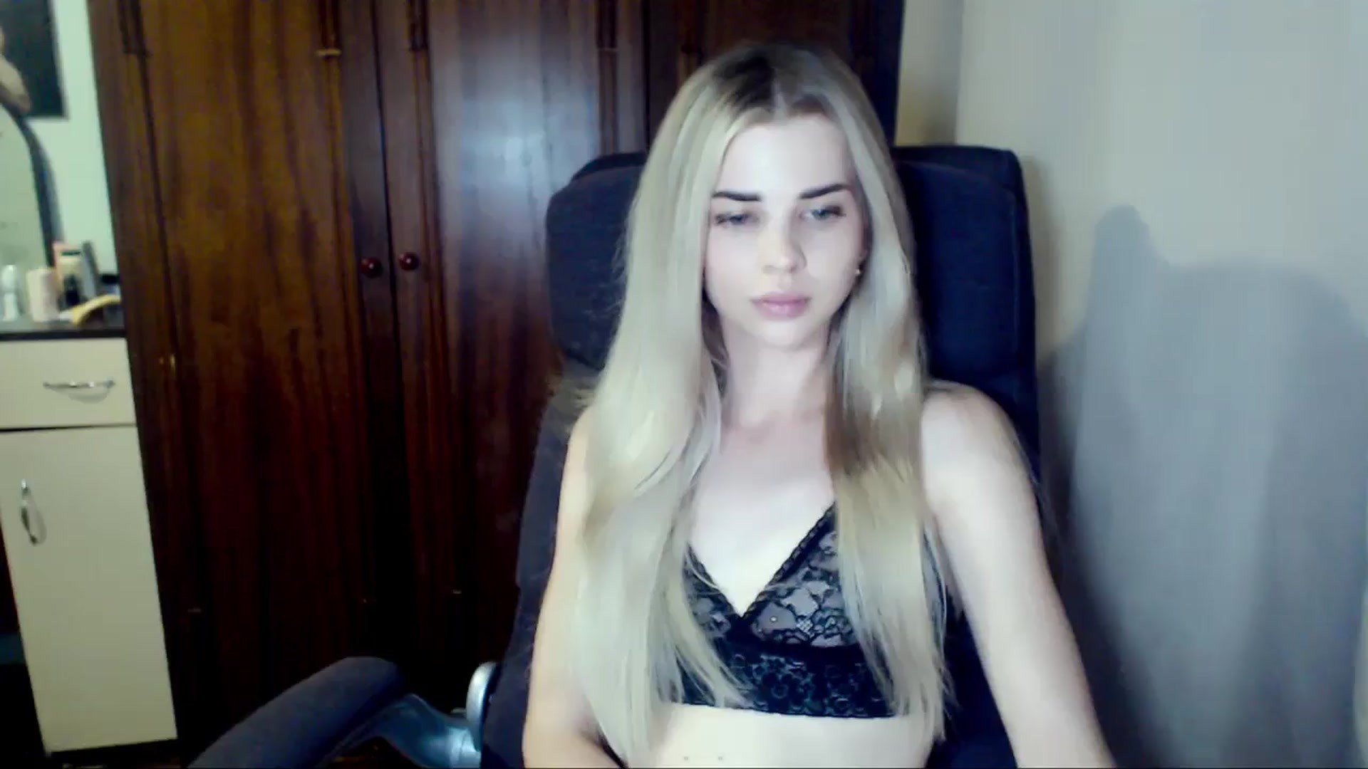 Gallery image thumbnail from Radiance_sun's myfreecams stream on, 07/23/2024, 16:42 image 2 of 20