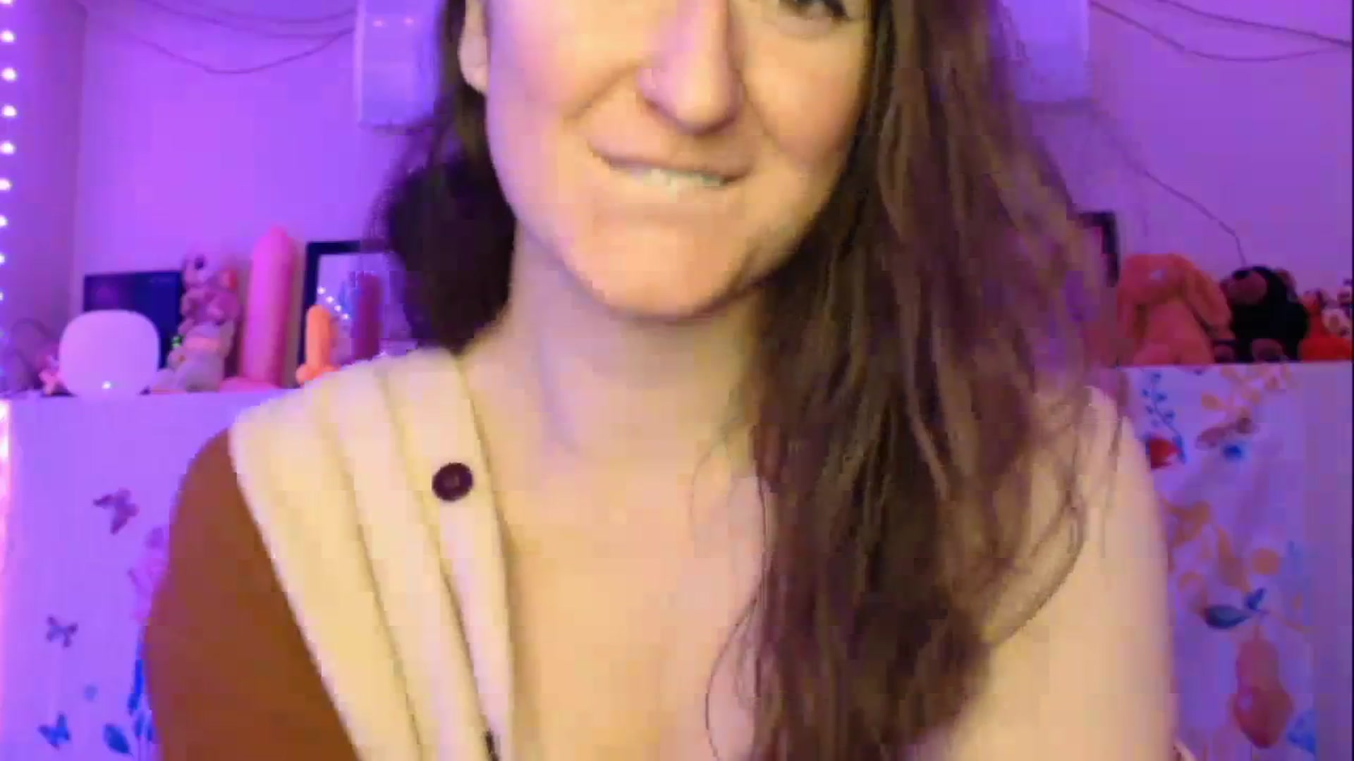Gallery image thumbnail from RadiantLacy's myfreecams stream on, 01/08/2024, 11:20 image 6 of 20