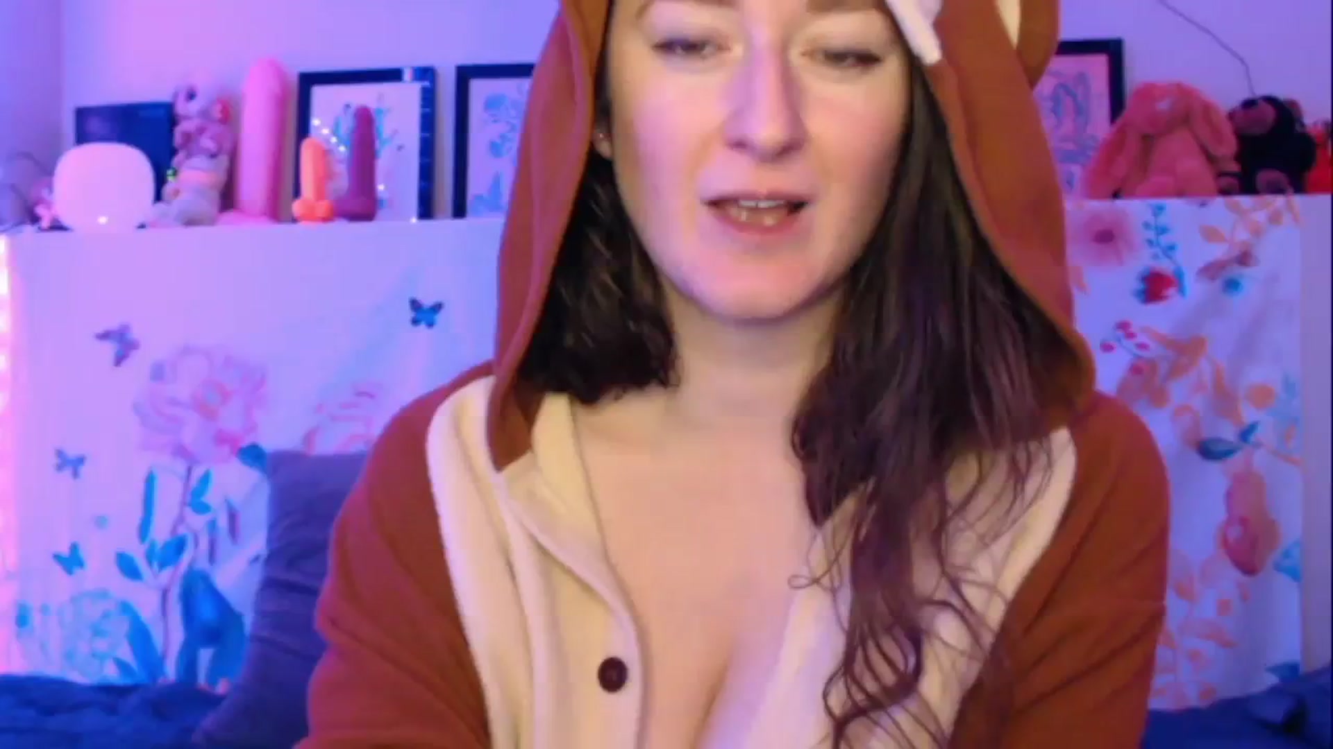 Gallery image thumbnail from RadiantLacy's myfreecams stream on, 01/08/2024, 11:20 image 1 of 20