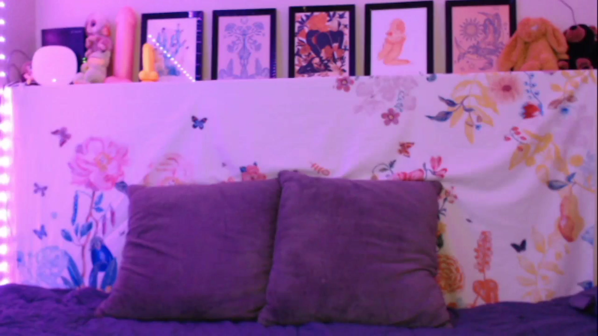 Gallery image thumbnail from RadiantLacy's myfreecams stream on, 01/08/2024, 11:20 image 17 of 20