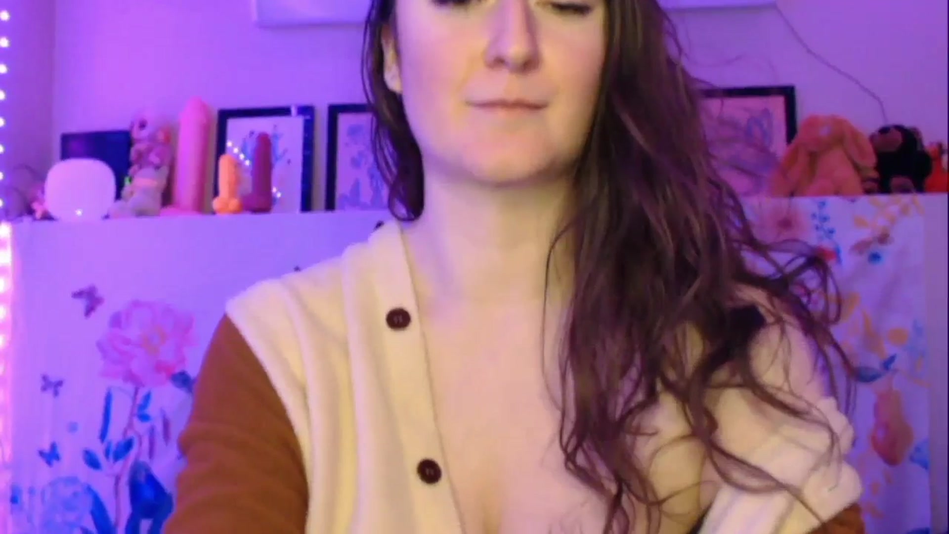 Gallery image thumbnail from RadiantLacy's myfreecams stream on, 01/08/2024, 11:20 image 3 of 20