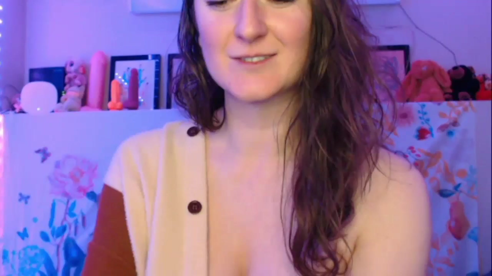 Gallery image thumbnail from RadiantLacy's myfreecams stream on, 01/08/2024, 11:20 image 4 of 20