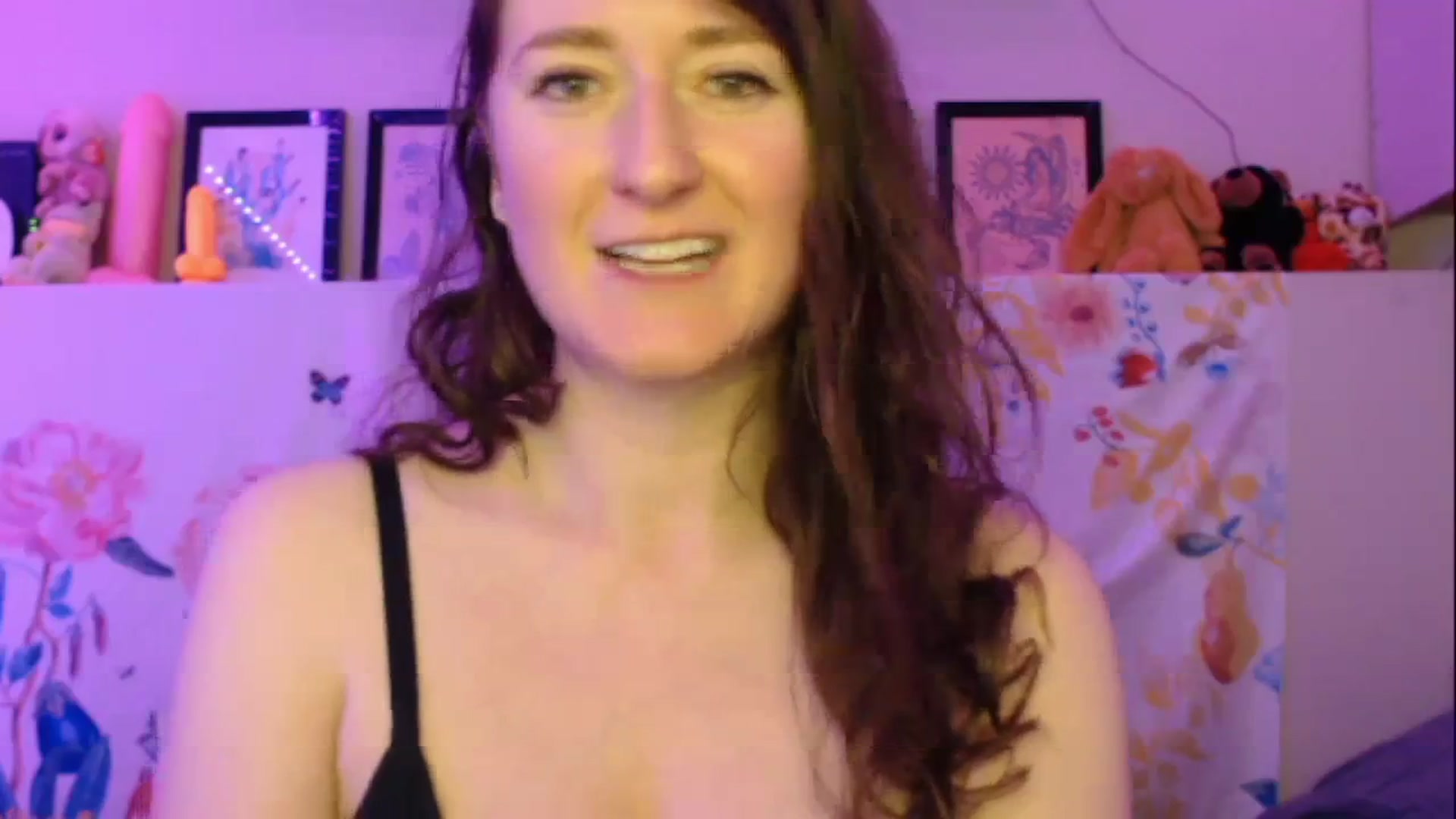 Gallery image thumbnail from RadiantLacy's myfreecams stream on, 01/08/2024, 13:38 image 3 of 20