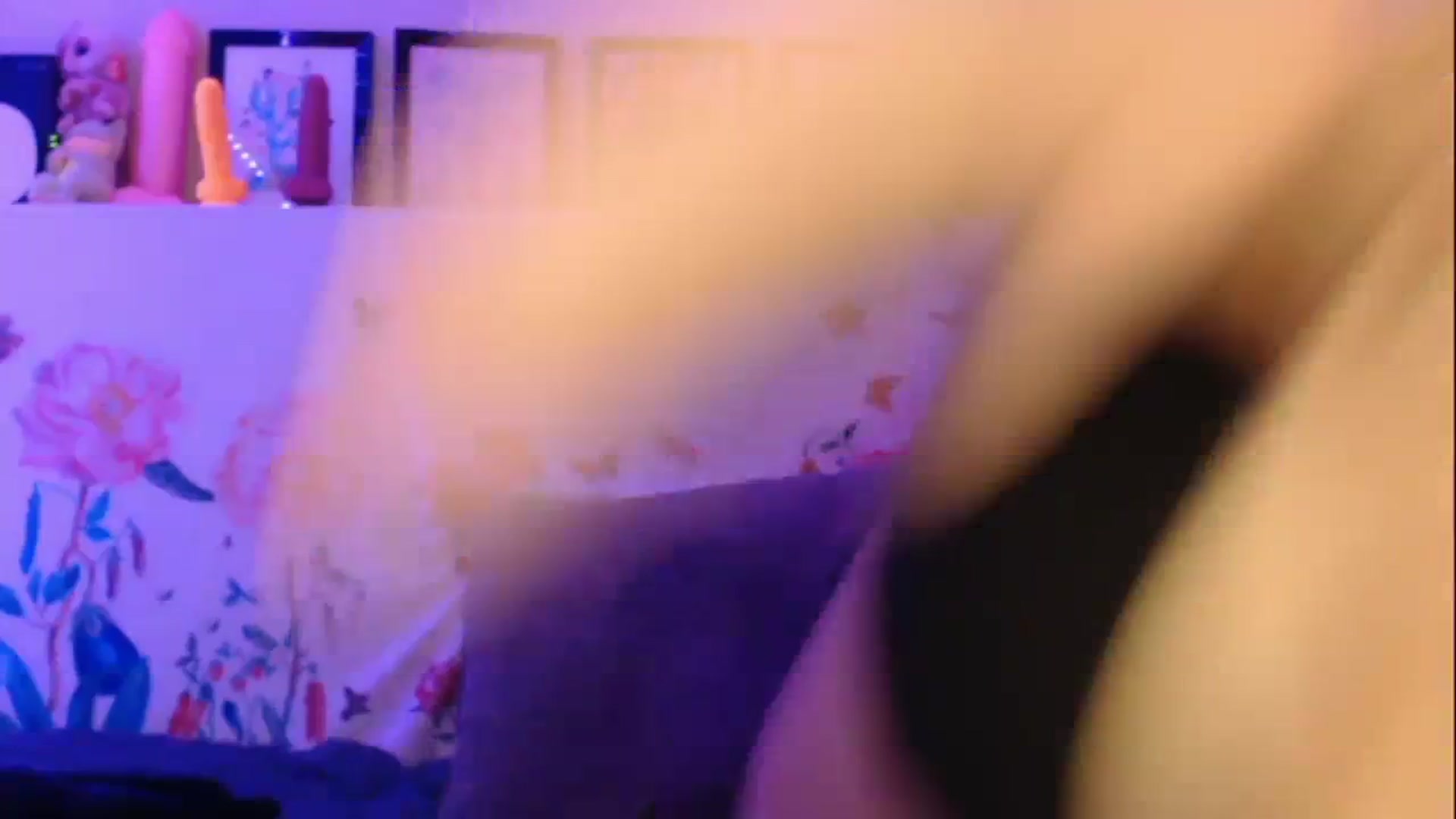Gallery image thumbnail from RadiantLacy's myfreecams stream on, 01/09/2024, 12:44 image 8 of 20