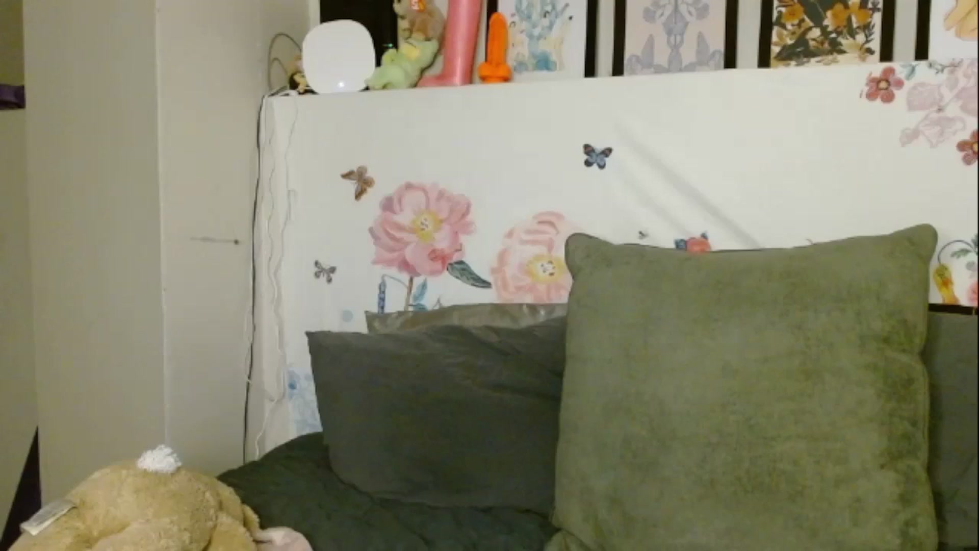 Gallery image thumbnail from RadiantLacy's myfreecams stream on, 01/10/2024, 12:32 image 19 of 20