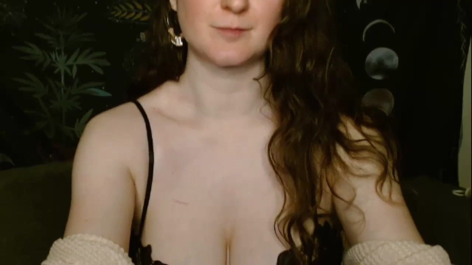 Gallery image thumbnail from RadiantLacy's myfreecams stream on, 02/12/2024, 11:43 image 6 of 20