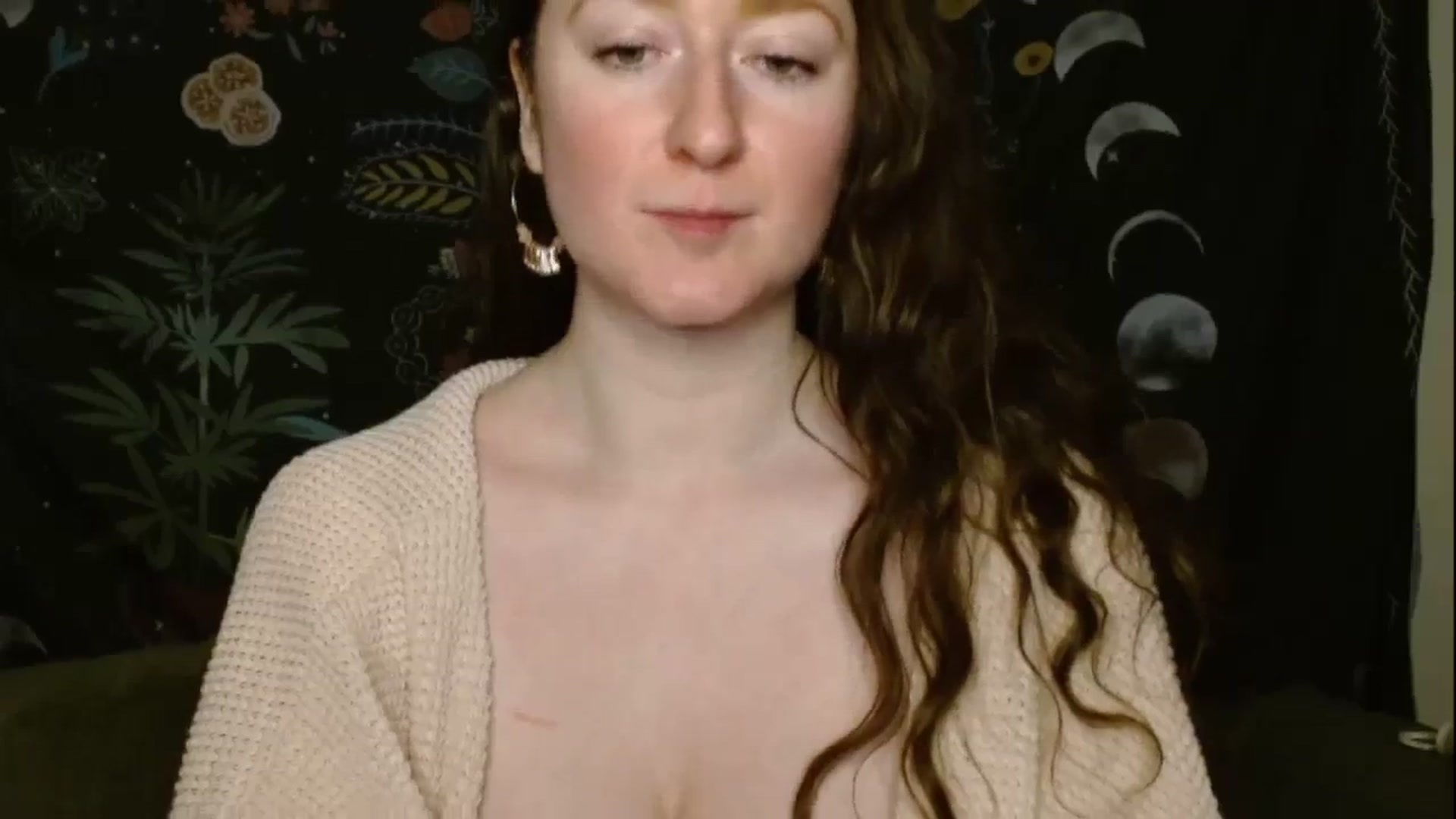 Gallery image thumbnail from RadiantLacy's myfreecams stream on, 02/12/2024, 11:43 image 17 of 20