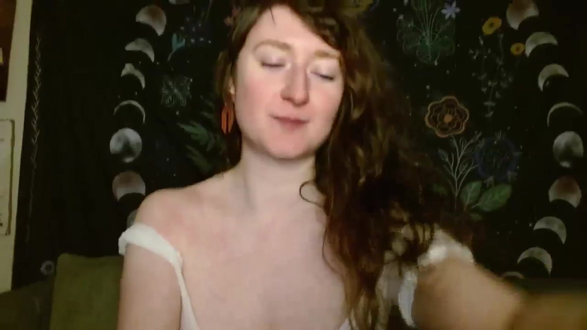 Gallery image thumbnail from RadiantLacy's myfreecams stream on, 03/06/2024, 08:39 image 16 of 20
