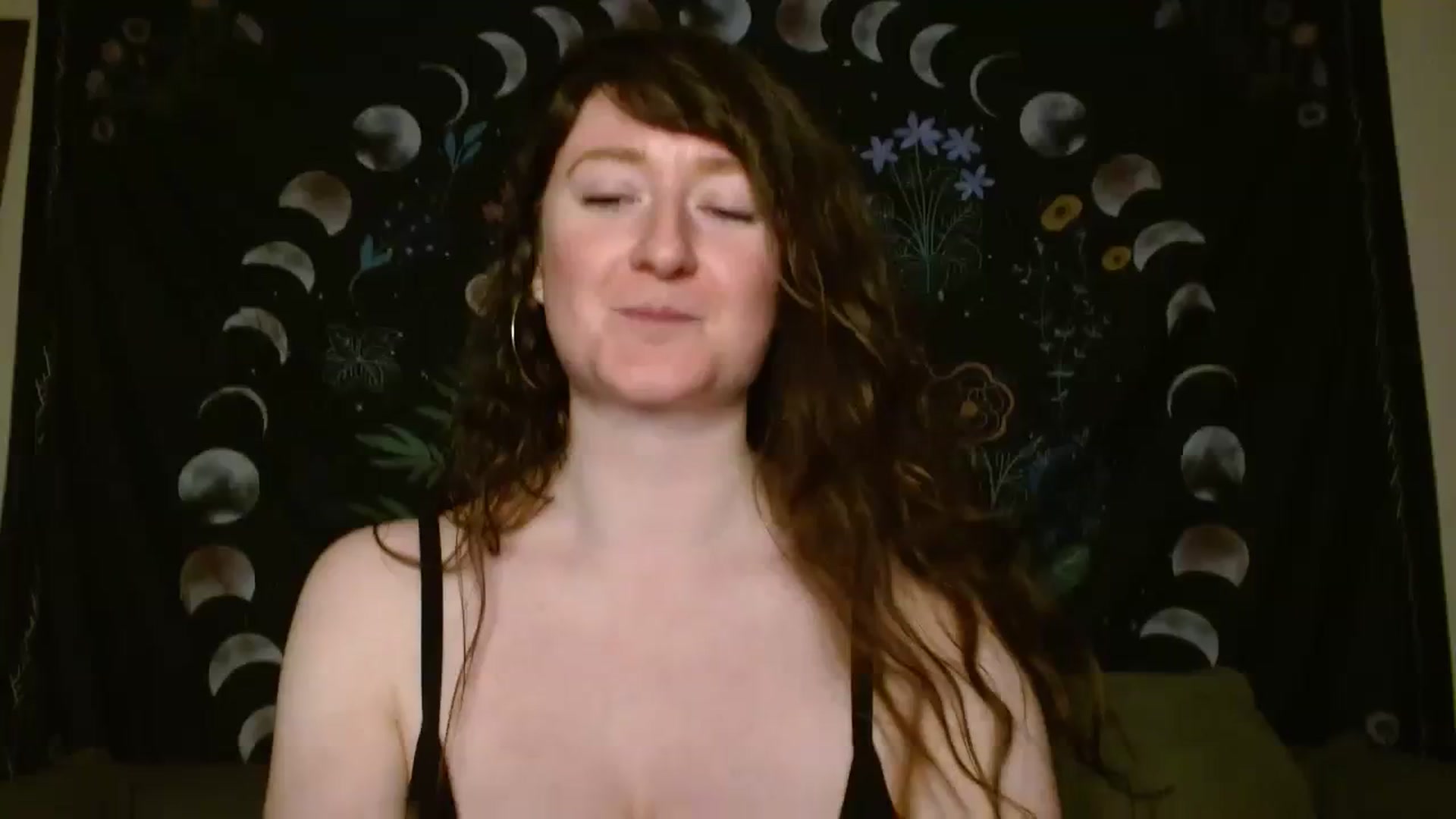 Gallery image thumbnail from RadiantLacy's myfreecams stream on, 03/13/2024, 12:57 image 18 of 20