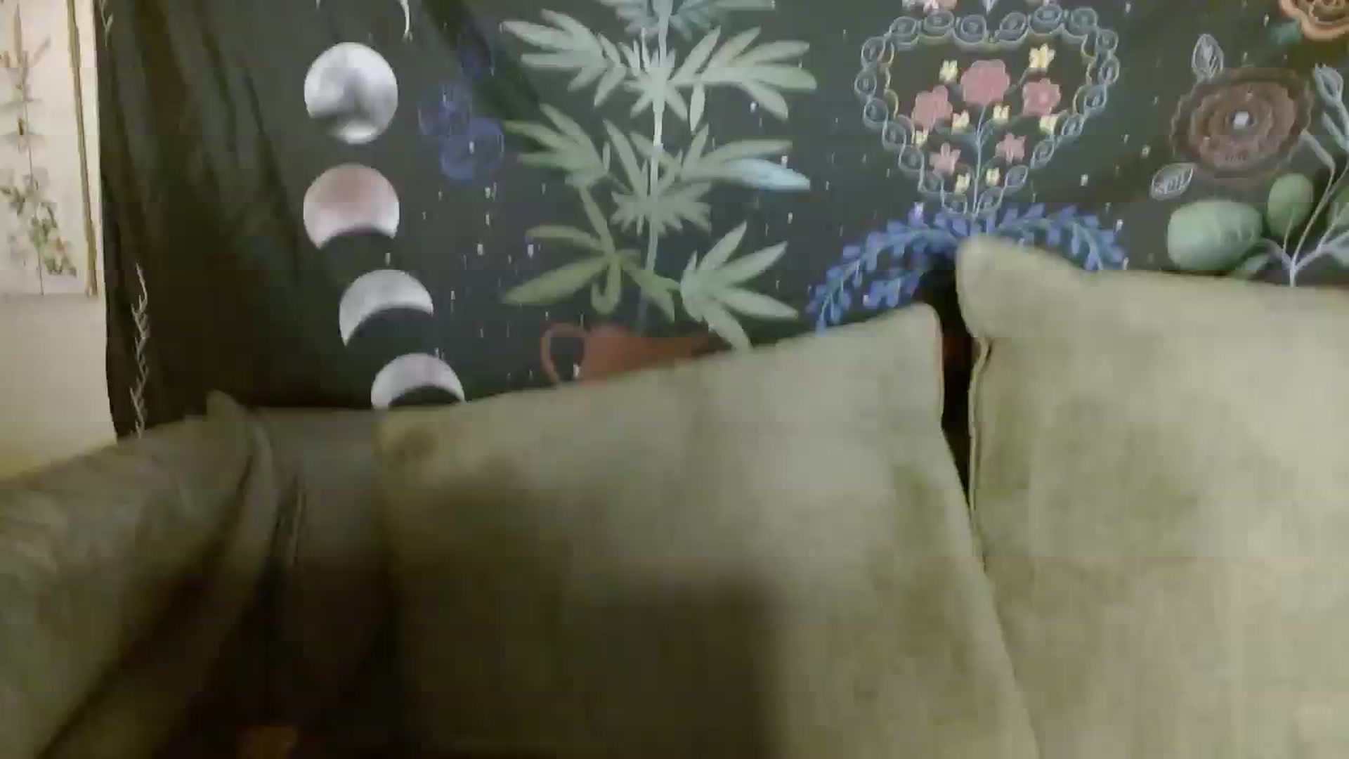 Gallery image thumbnail from RadiantLacy's myfreecams stream on, 03/14/2024, 12:21 image 1 of 20
