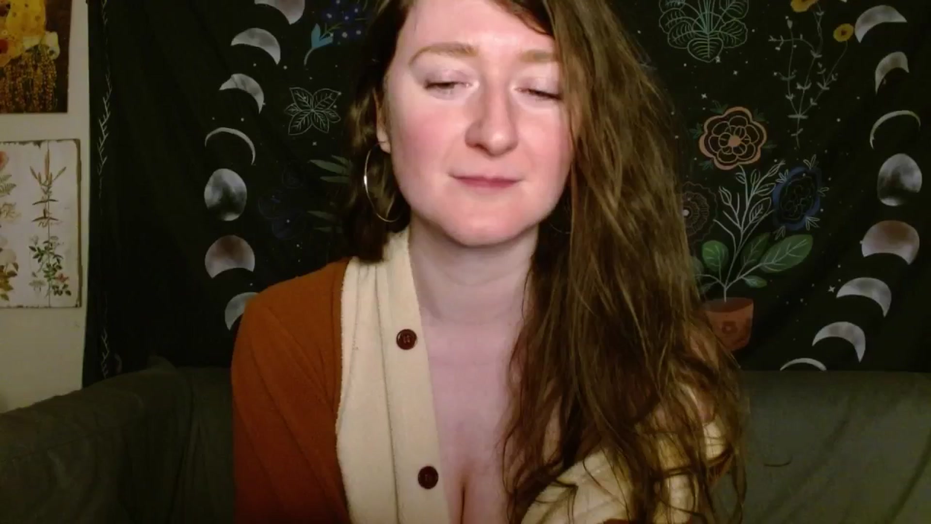 Gallery image thumbnail from RadiantLacy's myfreecams stream on, 03/15/2024, 14:45 image 9 of 20