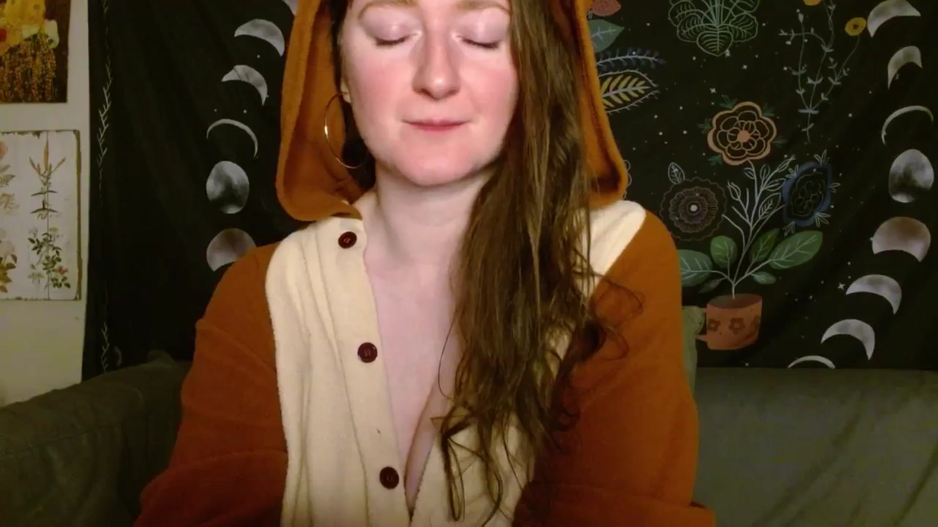 Gallery image thumbnail from RadiantLacy's myfreecams stream on, 03/15/2024, 14:45 image 6 of 20