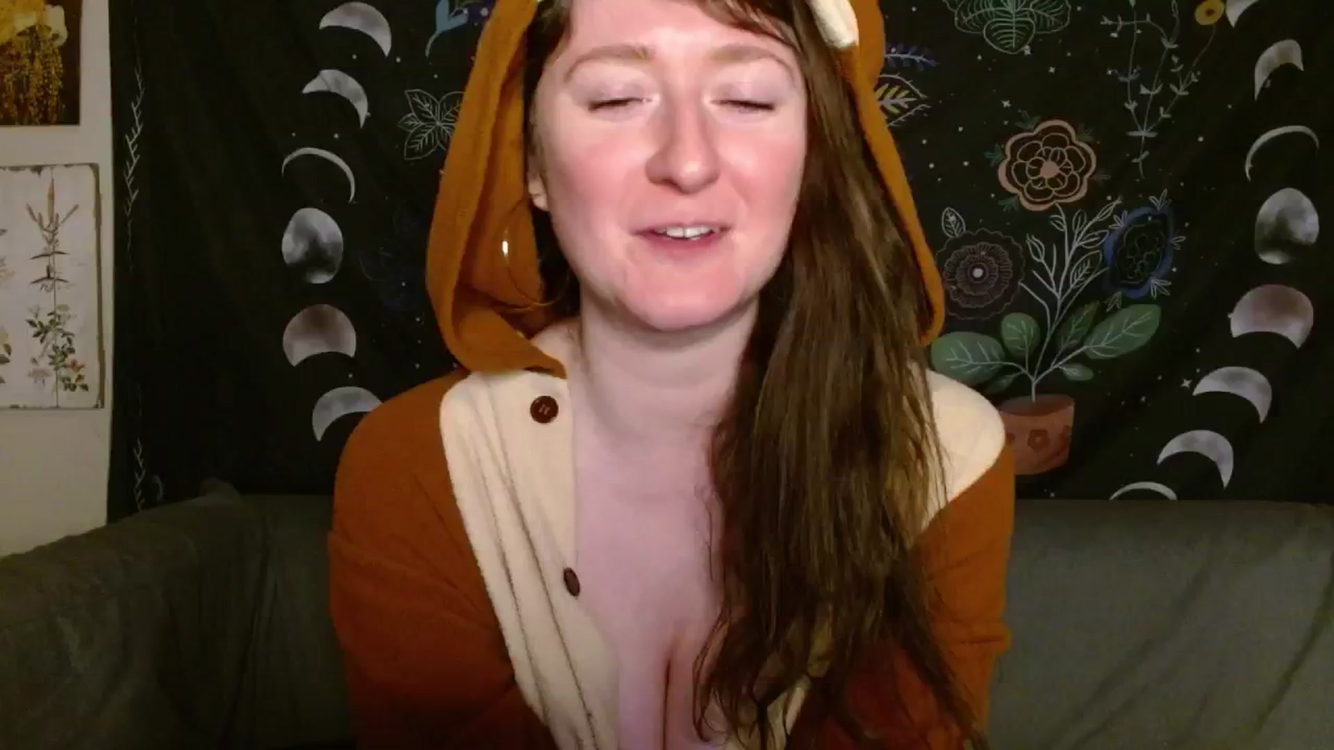 Gallery image thumbnail from RadiantLacy's myfreecams stream on, 03/15/2024, 14:45 image 5 of 20