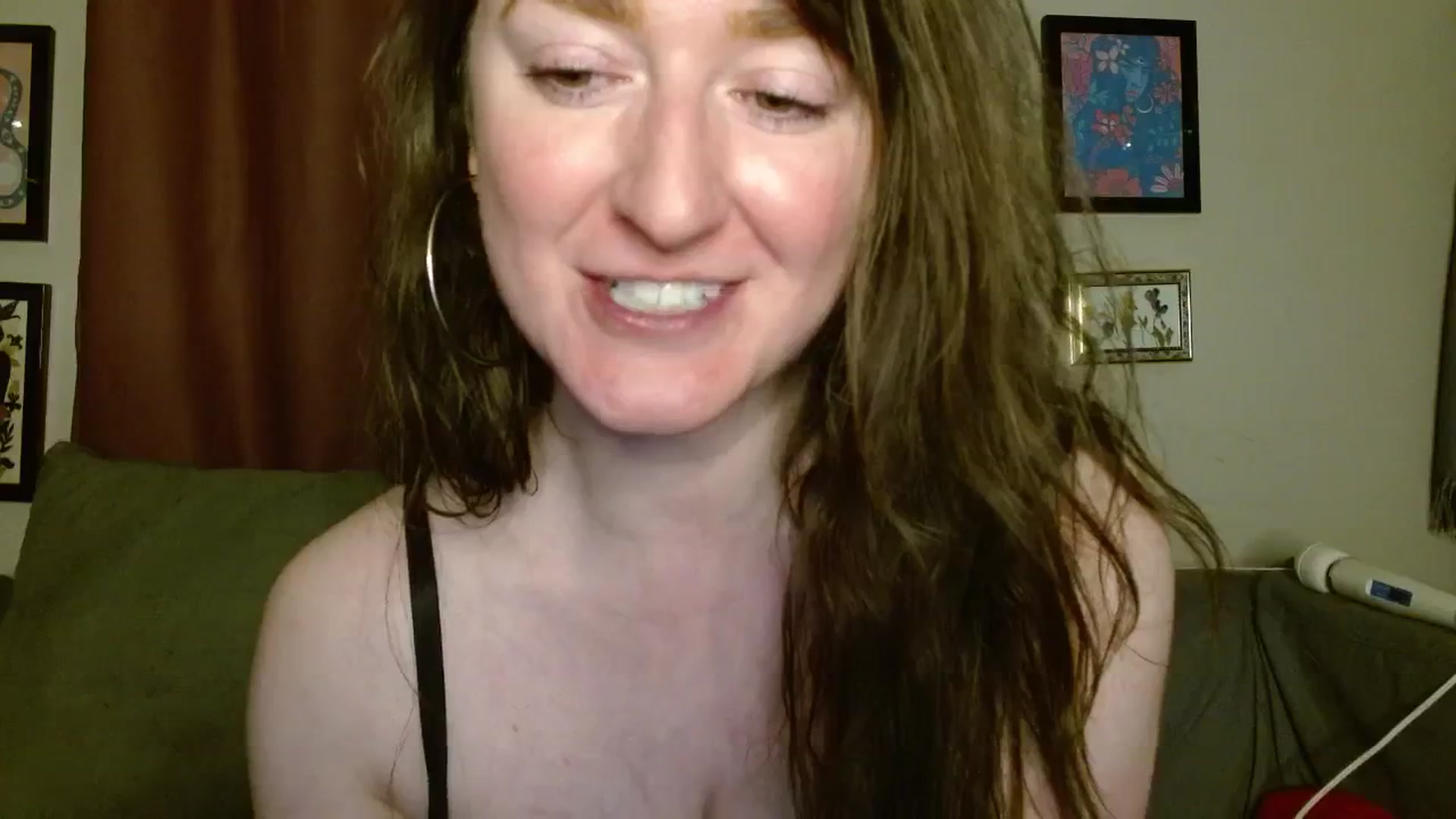 Gallery image thumbnail from RadiantLacy's myfreecams stream on, 05/16/2024, 10:16 image 6 of 20