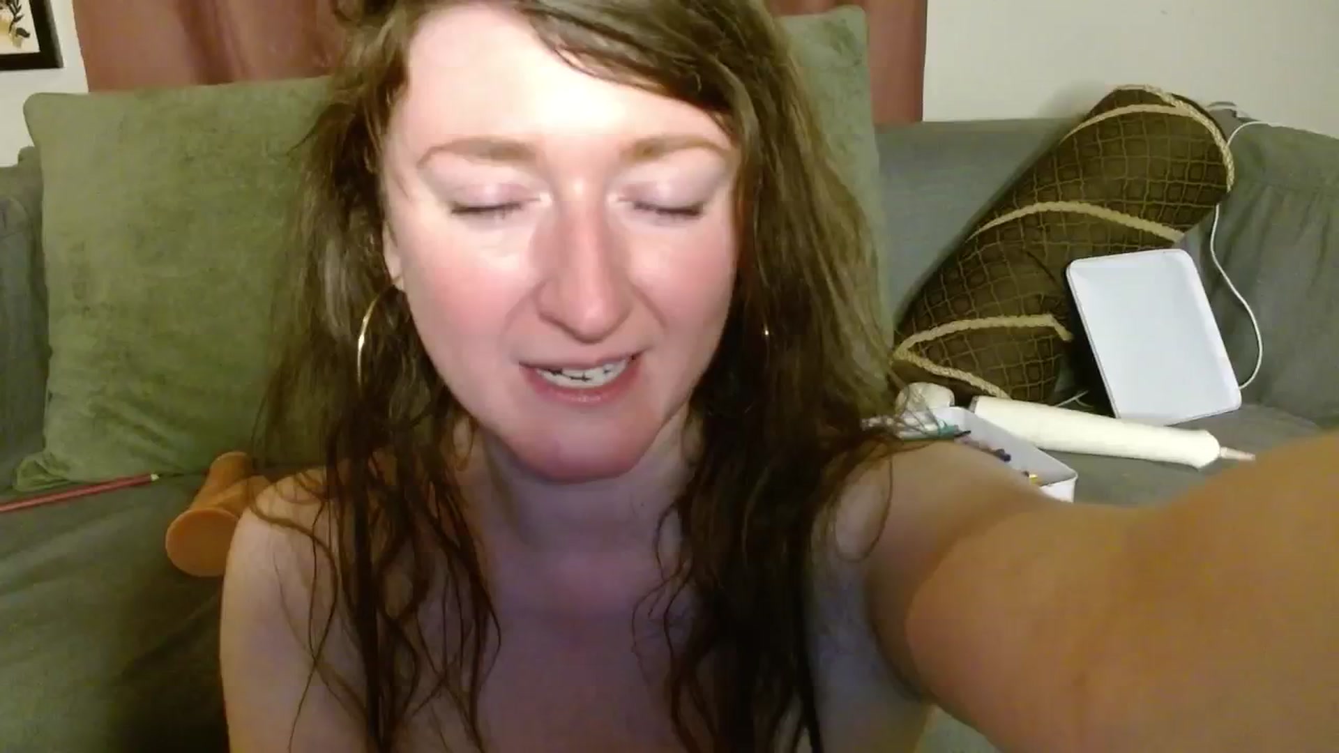 Gallery image thumbnail from RadiantLacy's myfreecams stream on, 06/09/2024, 12:56 image 6 of 20