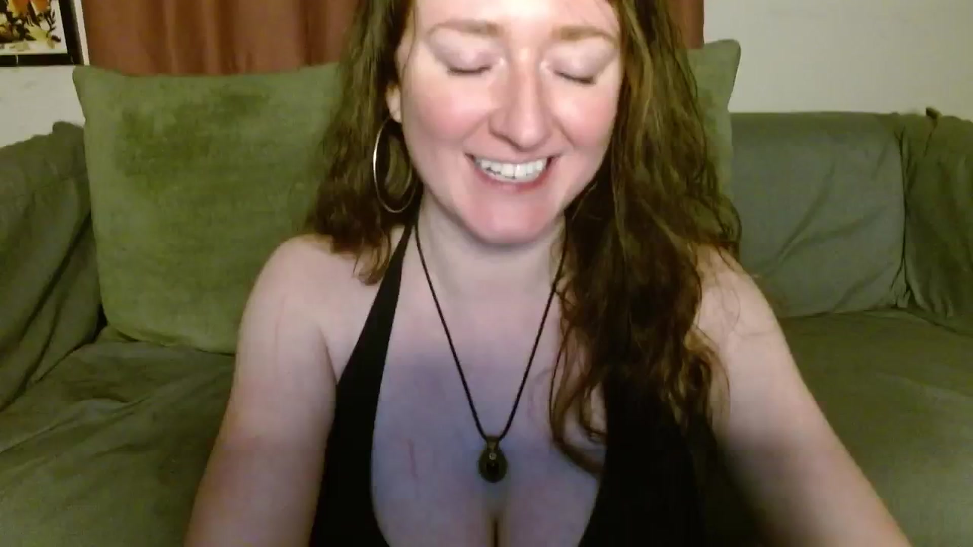 Gallery image thumbnail from RadiantLacy's myfreecams stream on, 06/15/2024, 11:40 image 11 of 20