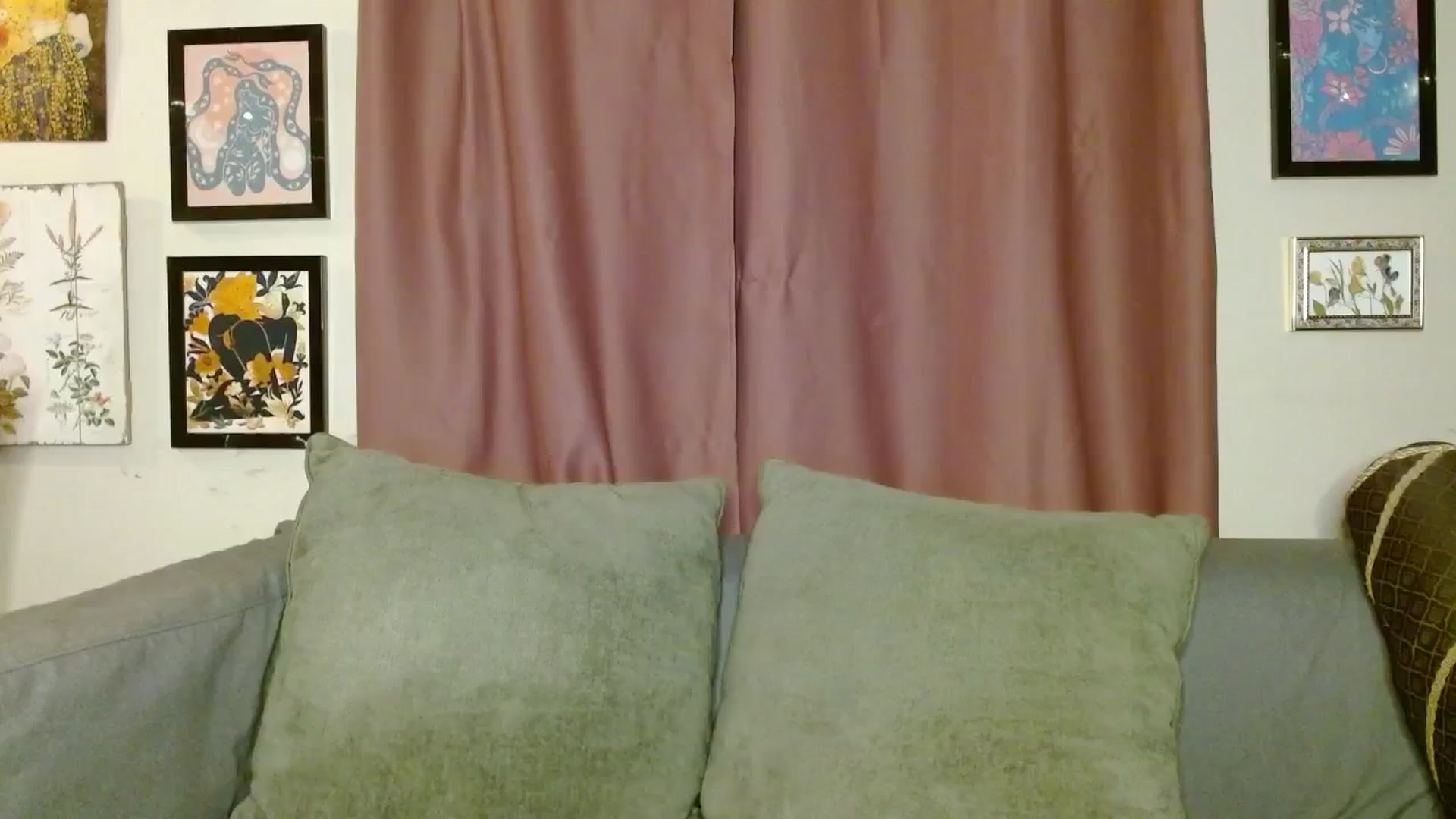 Gallery image thumbnail from RadiantLacy's myfreecams stream on, 06/18/2024, 08:43 image 5 of 20