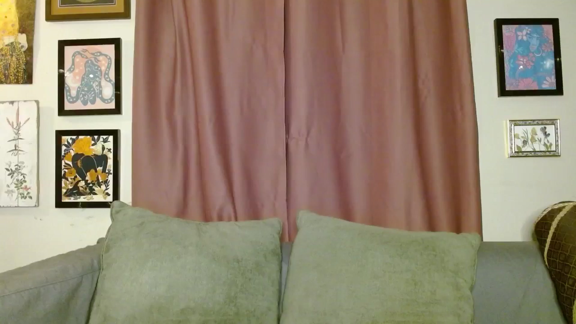 Gallery image thumbnail from RadiantLacy's myfreecams stream on, 06/18/2024, 08:43 image 17 of 20
