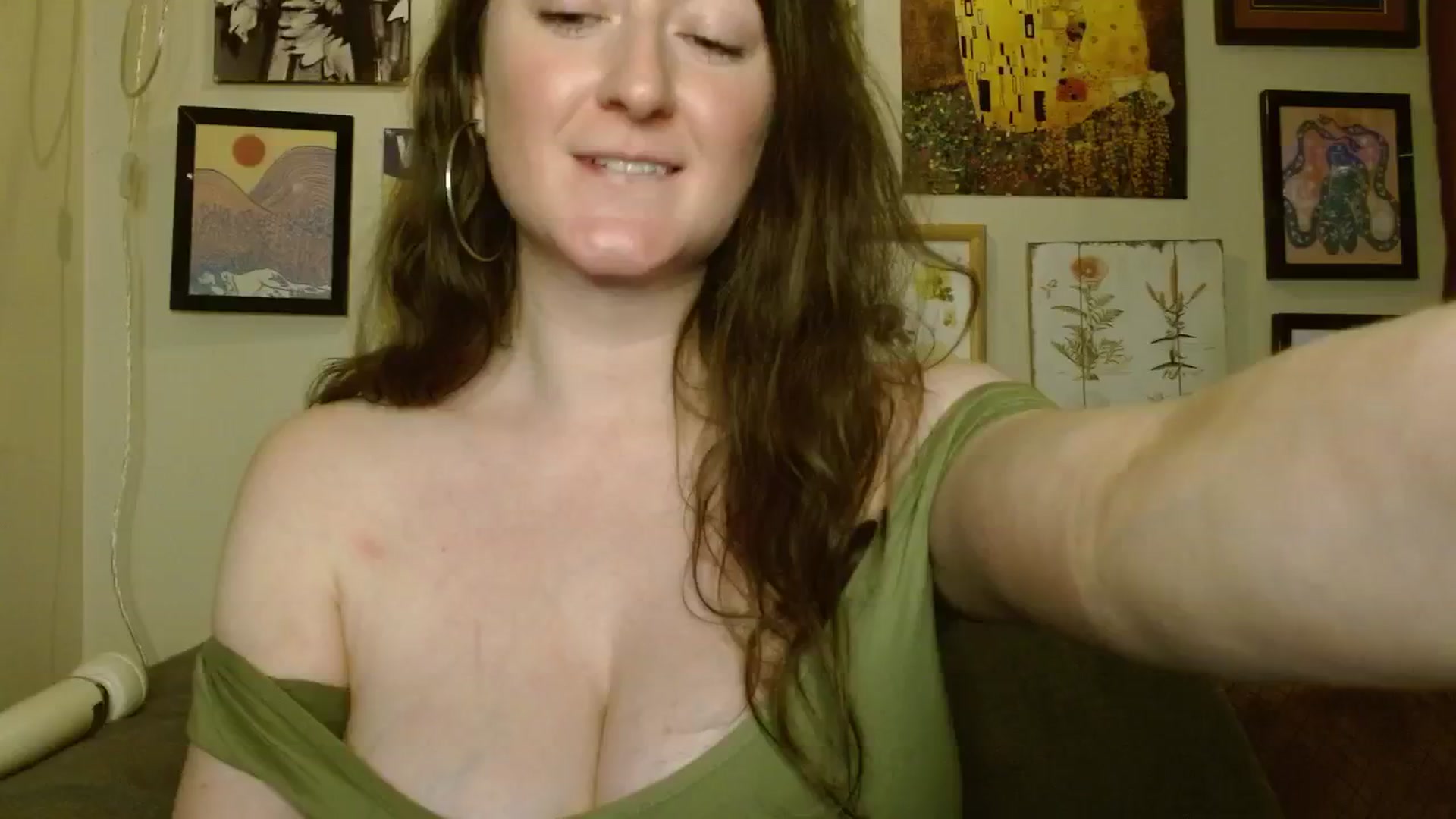 Gallery image thumbnail from RadiantLacy's myfreecams stream on, 08/14/2024, 11:14 image 1 of 20
