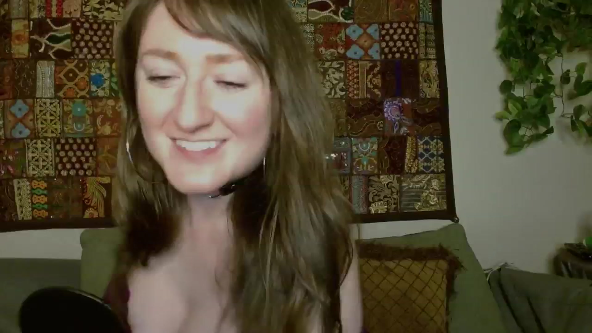 Gallery image thumbnail from RadiantLacy's myfreecams stream on, 10/30/2024, 11:31 image 10 of 20