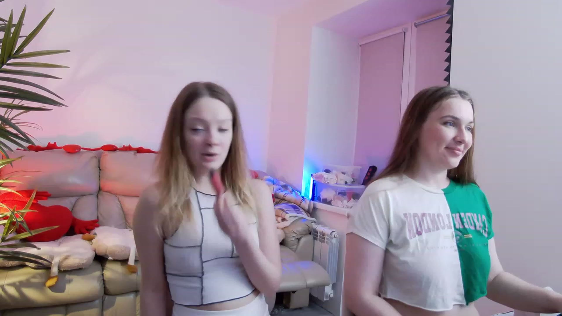 Gallery image thumbnail from Radiants__two's myfreecams stream on, 09/02/2023, 23:03 image 3 of 20
