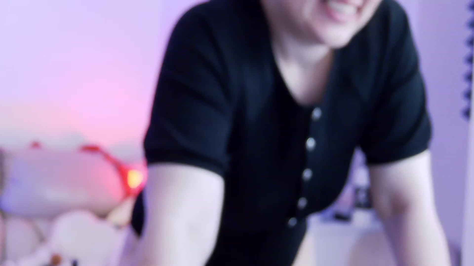 Gallery image thumbnail from Radiants__two's myfreecams stream on, 09/03/2023, 18:09 image 7 of 20