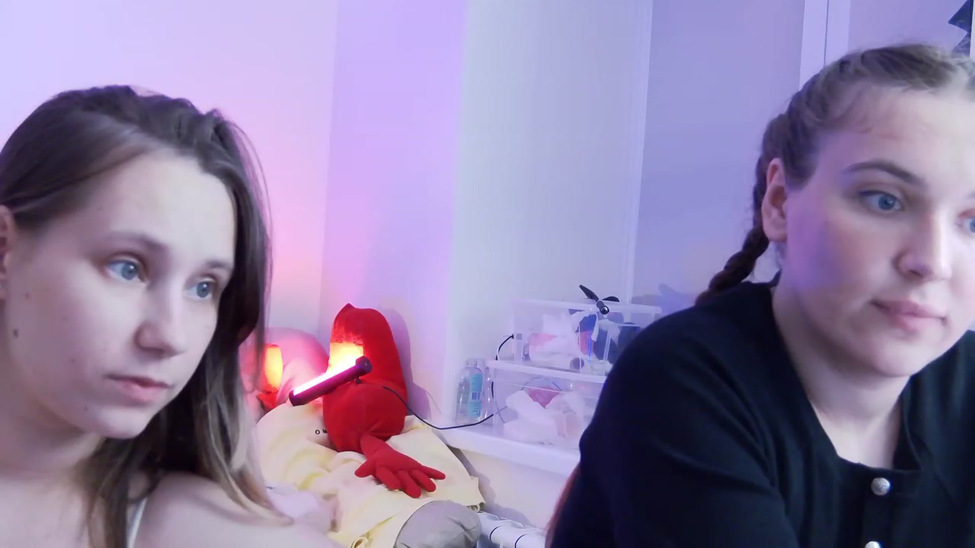 Gallery image thumbnail from Radiants__two's myfreecams stream on, 09/03/2023, 18:09 image 15 of 20