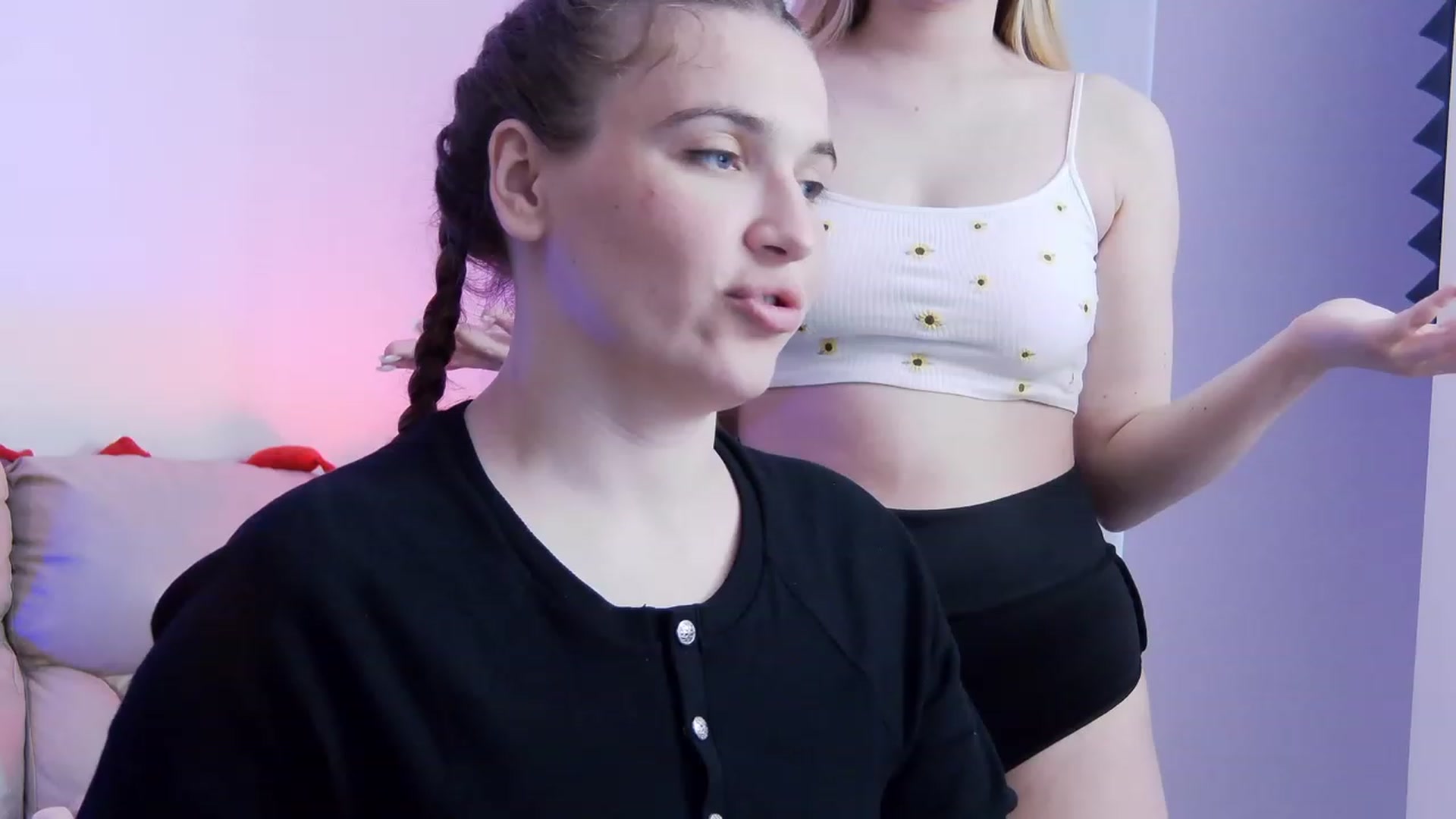 Gallery image thumbnail from Radiants__two's myfreecams stream on, 09/03/2023, 18:09 image 5 of 20
