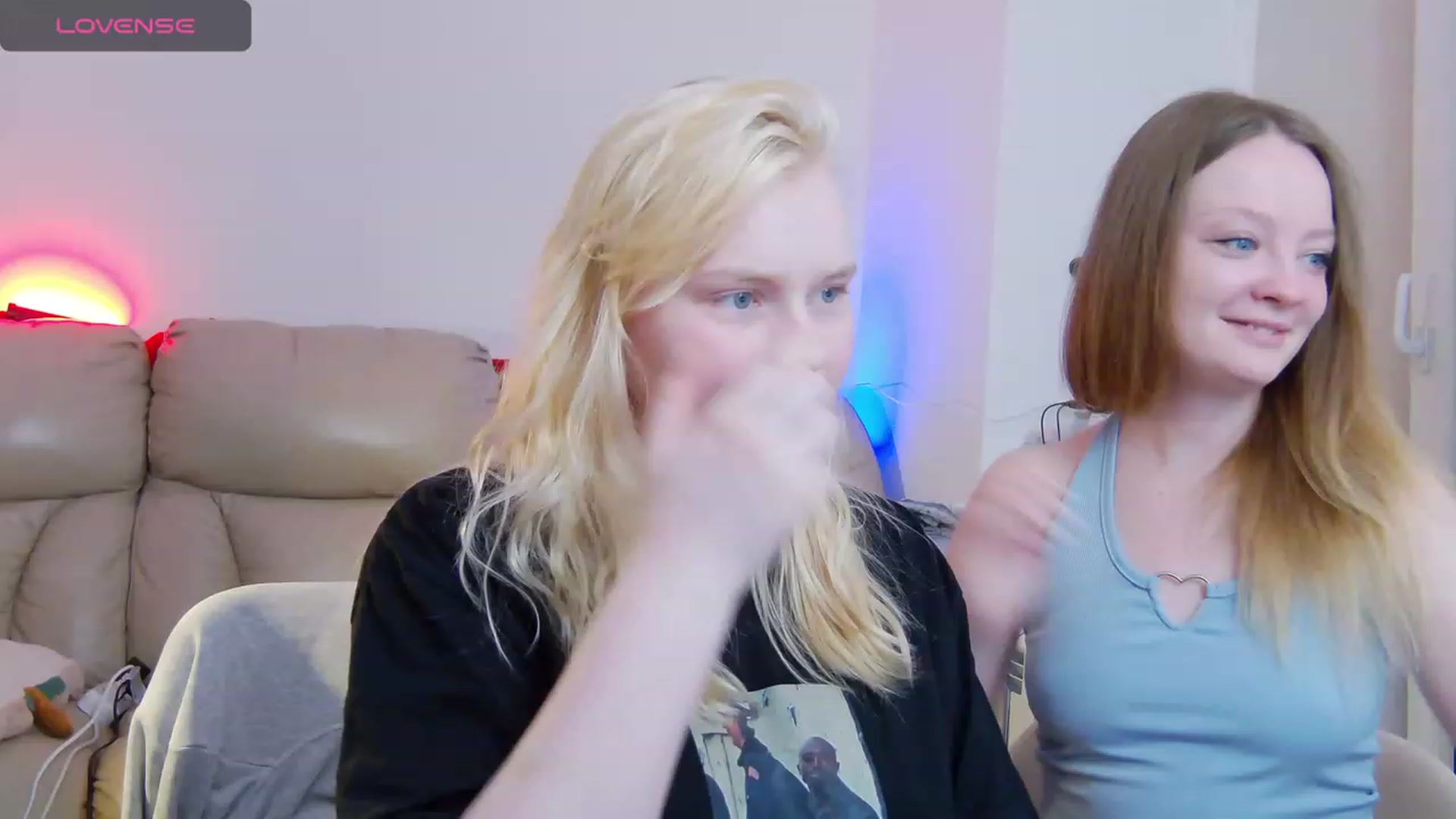 Gallery image thumbnail from Radiants__two's myfreecams stream on, 09/18/2023, 24:21 image 7 of 20