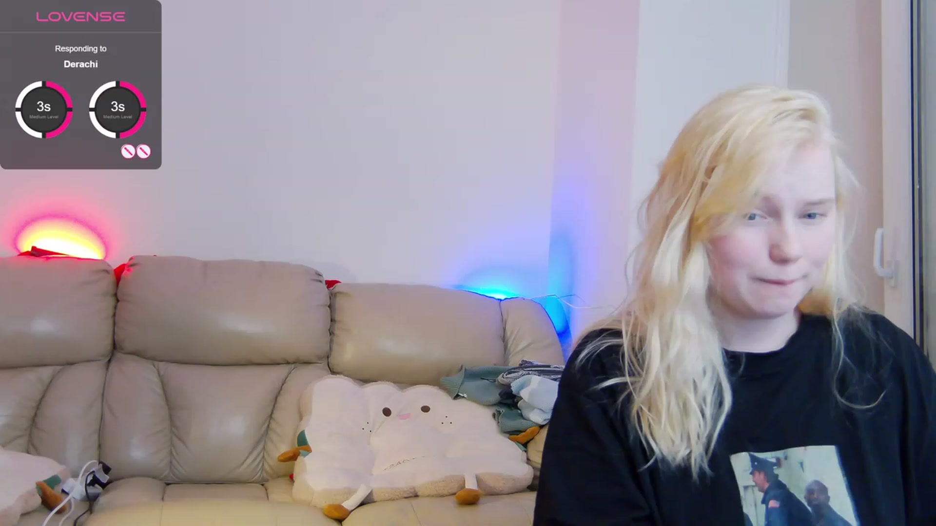 Gallery image thumbnail from Radiants__two's myfreecams stream on, 09/18/2023, 24:21 image 1 of 20