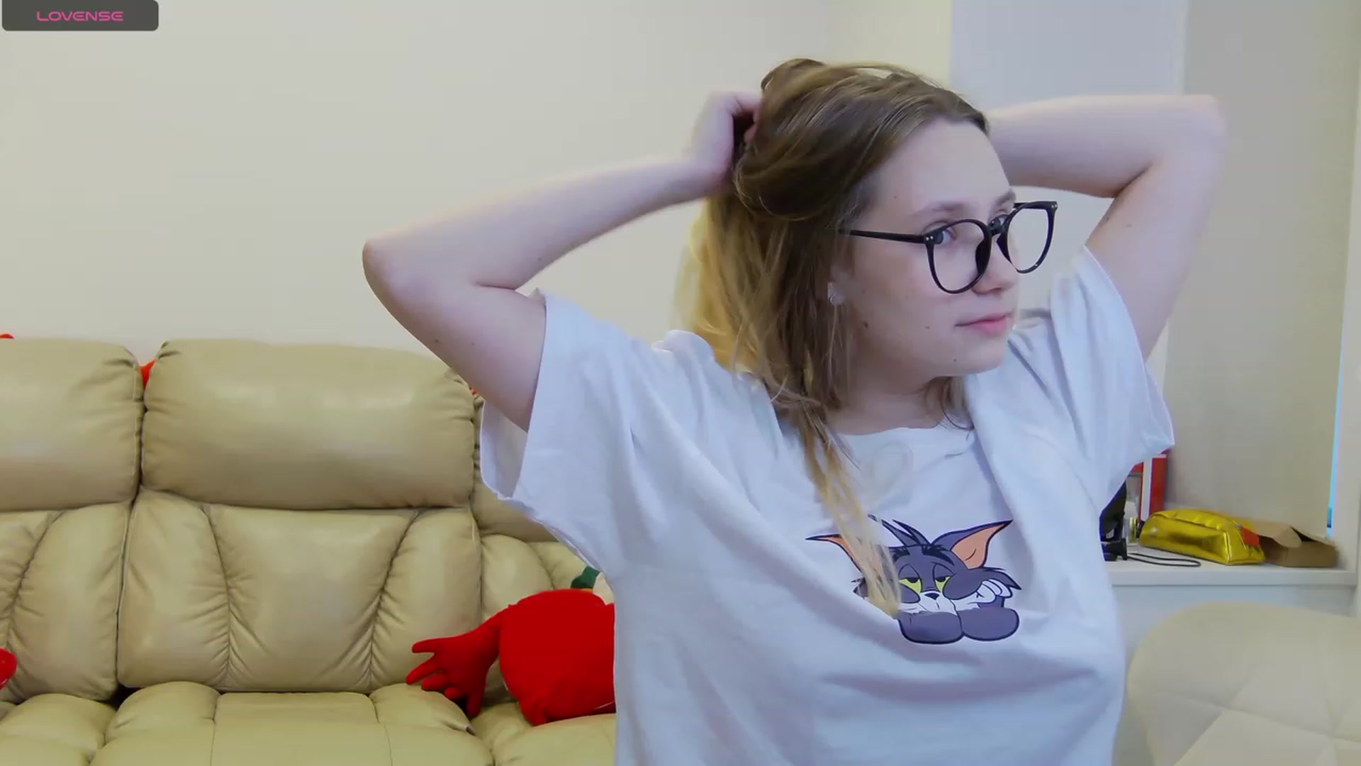 Gallery image thumbnail from Radiants__two's myfreecams stream on, 09/18/2023, 15:38 image 5 of 20