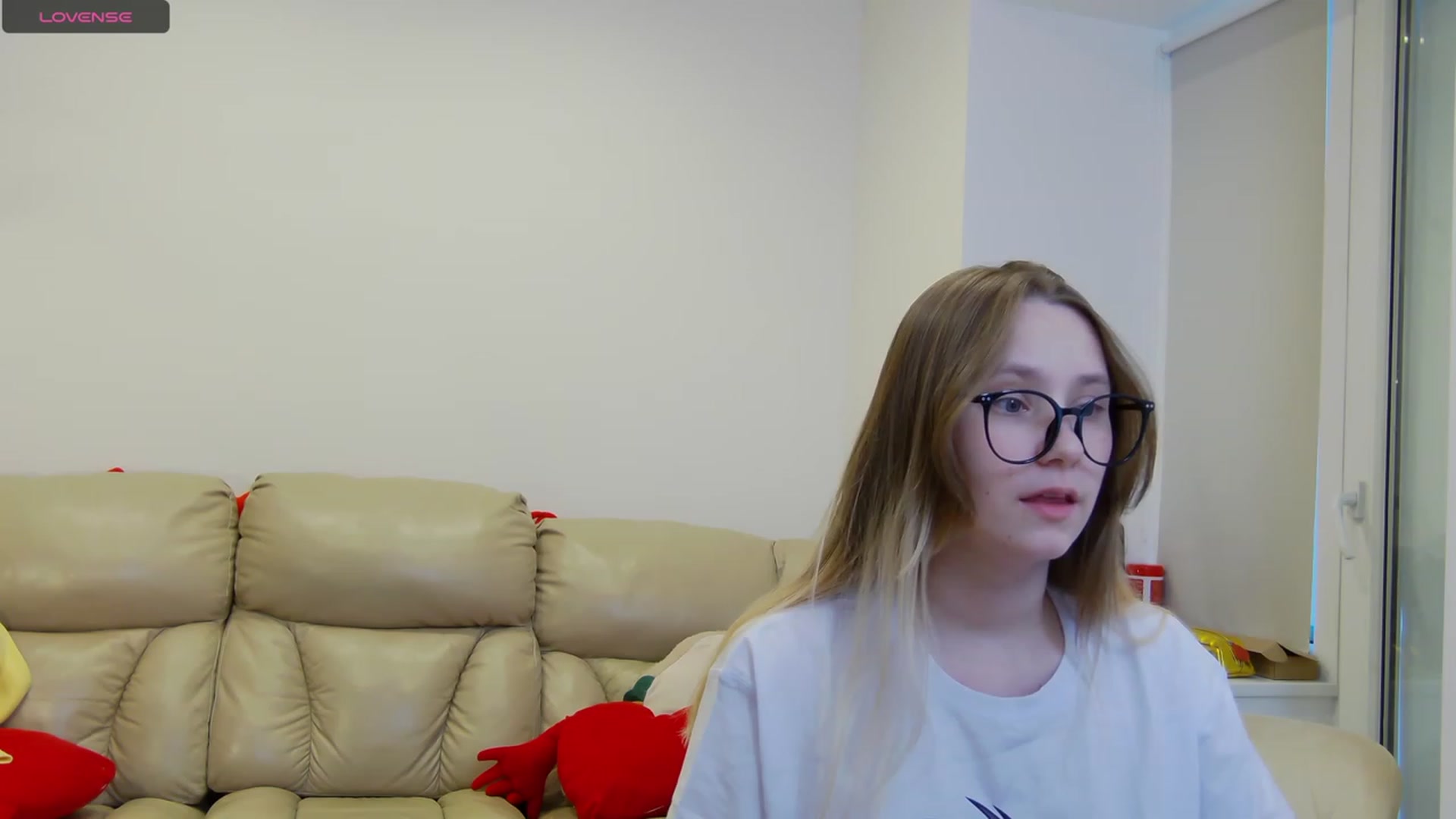 Gallery image thumbnail from Radiants__two's myfreecams stream on, 09/18/2023, 15:38 image 8 of 20