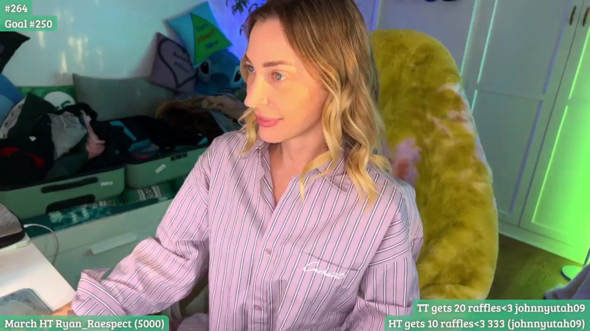 Gallery image thumbnail from RaeRiley's myfreecams stream on, 03/12/2026, 04:00 image 5 of 20
