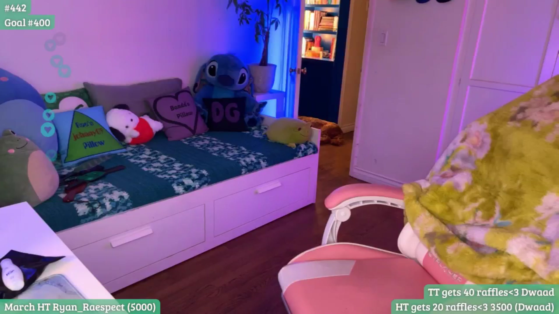 Gallery image thumbnail from RaeRiley's myfreecams stream on, 04/01/2026, 03:37 image 12 of 20