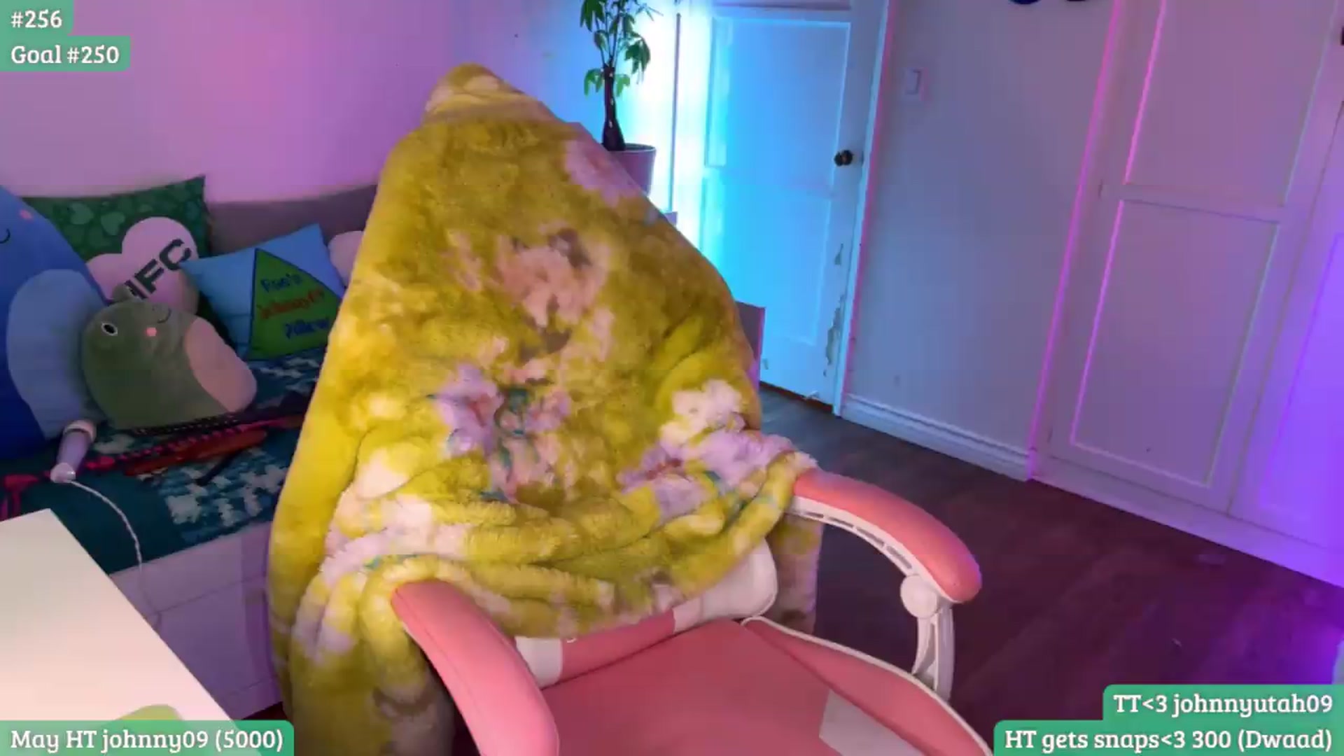 Gallery image thumbnail from RaeRiley's myfreecams stream on, 05/10/2026, 04:28 image 16 of 20