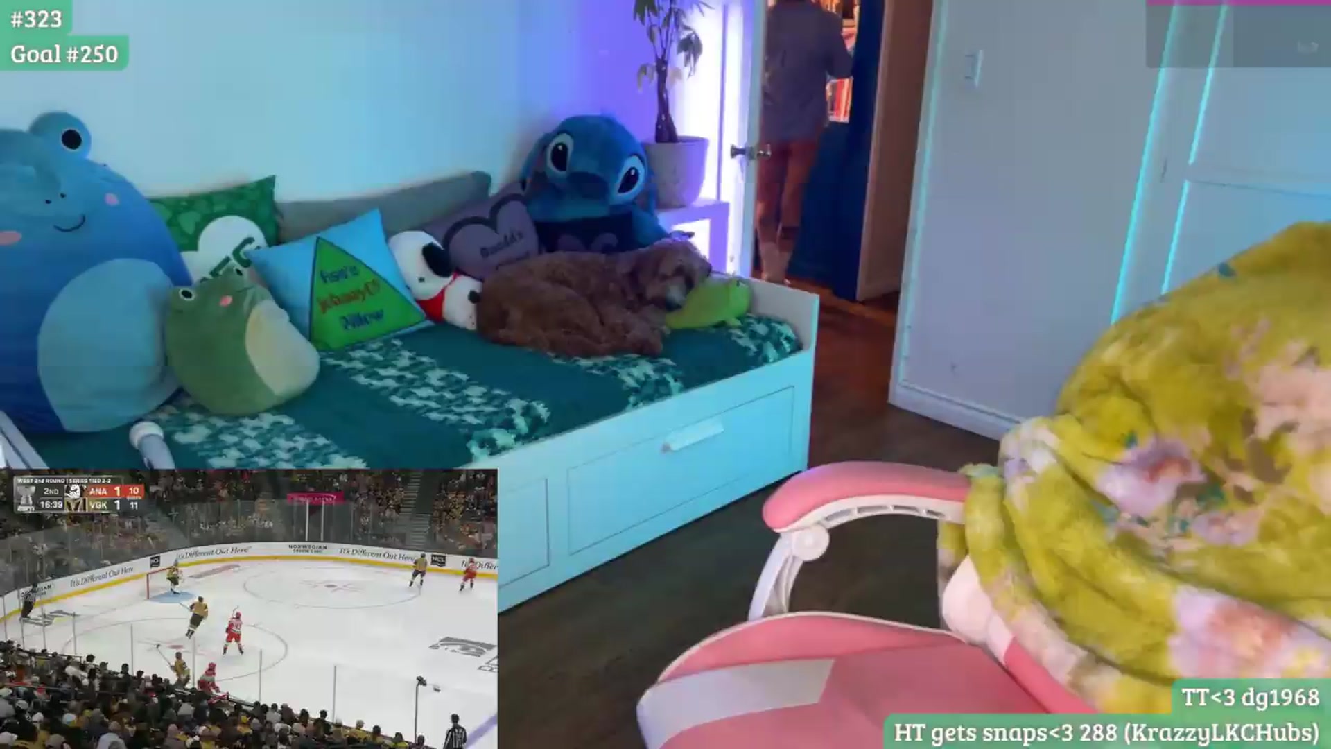 Gallery image thumbnail from RaeRiley's myfreecams stream on, 05/13/2026, 03:31 image 16 of 20