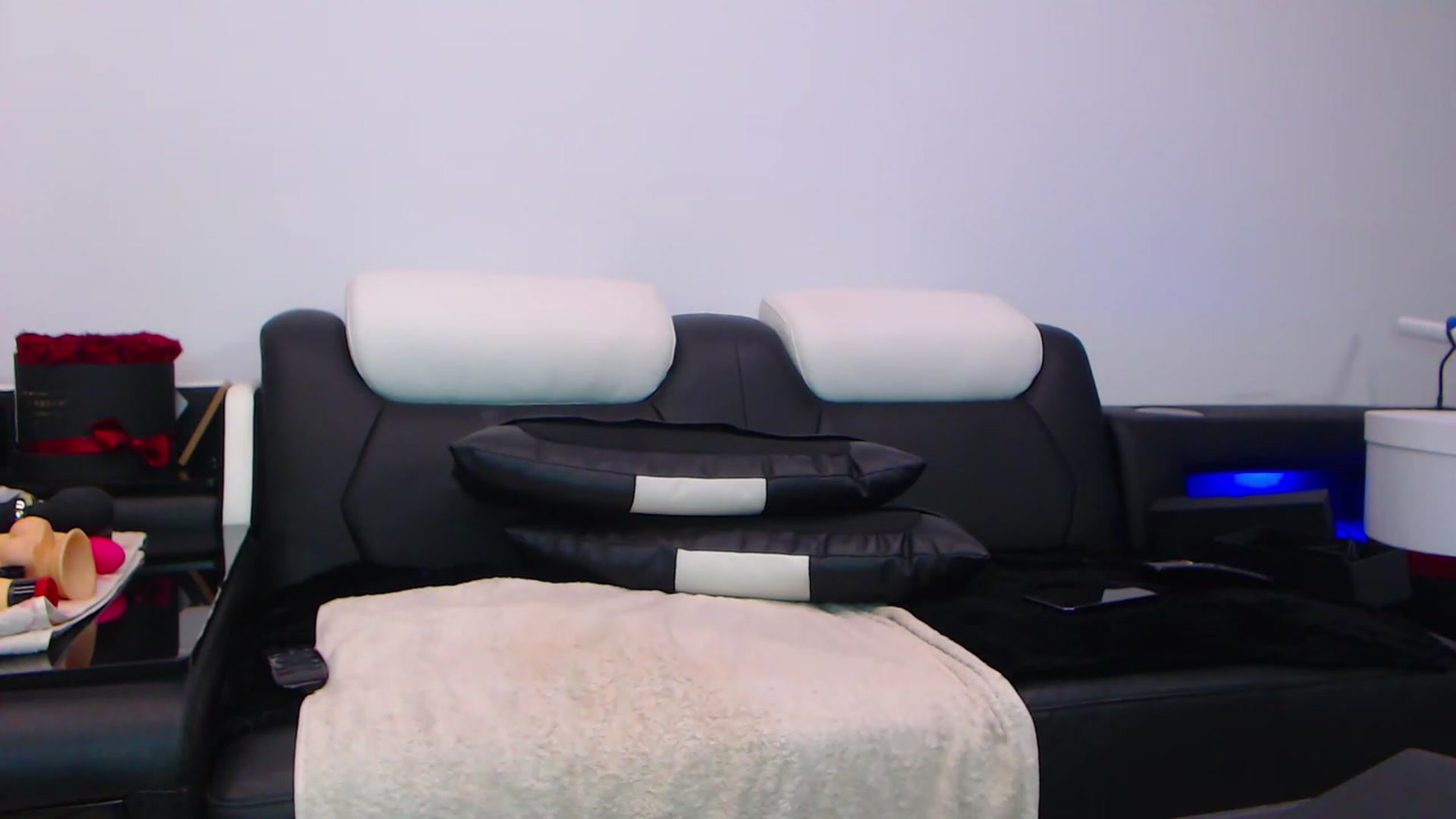 Gallery image thumbnail from RahellaStar's myfreecams stream on, 03/11/2023, 15:13 image 14 of 20