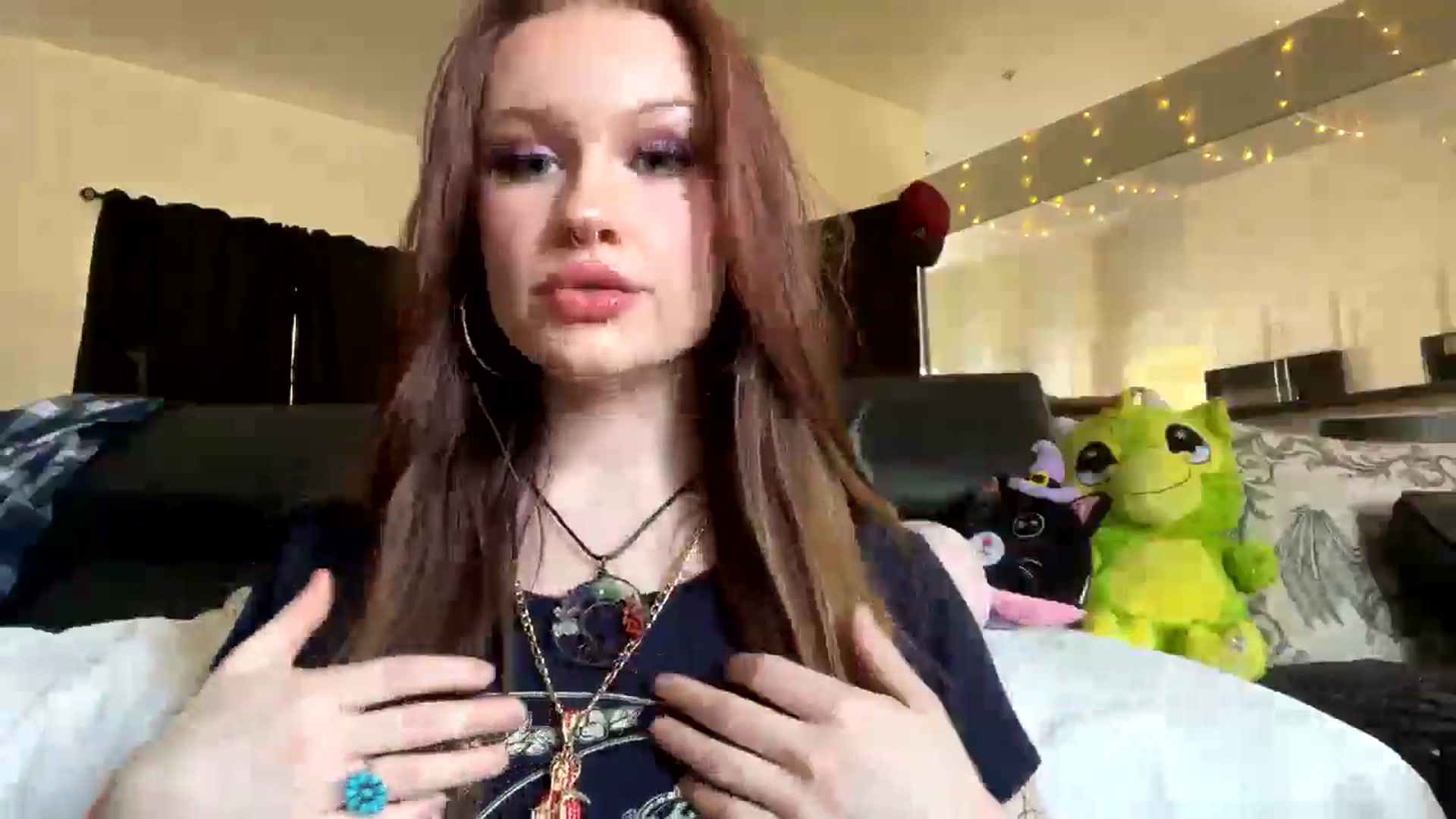 Gallery image thumbnail from RainStormin's myfreecams stream on, 02/26/2025, 20:44 image 19 of 20