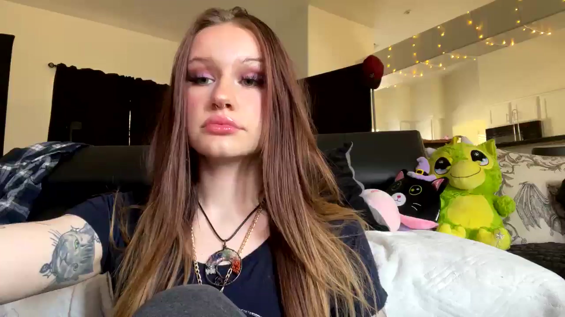 Gallery image thumbnail from RainStormin's myfreecams stream on, 02/26/2025, 20:44 image 17 of 20