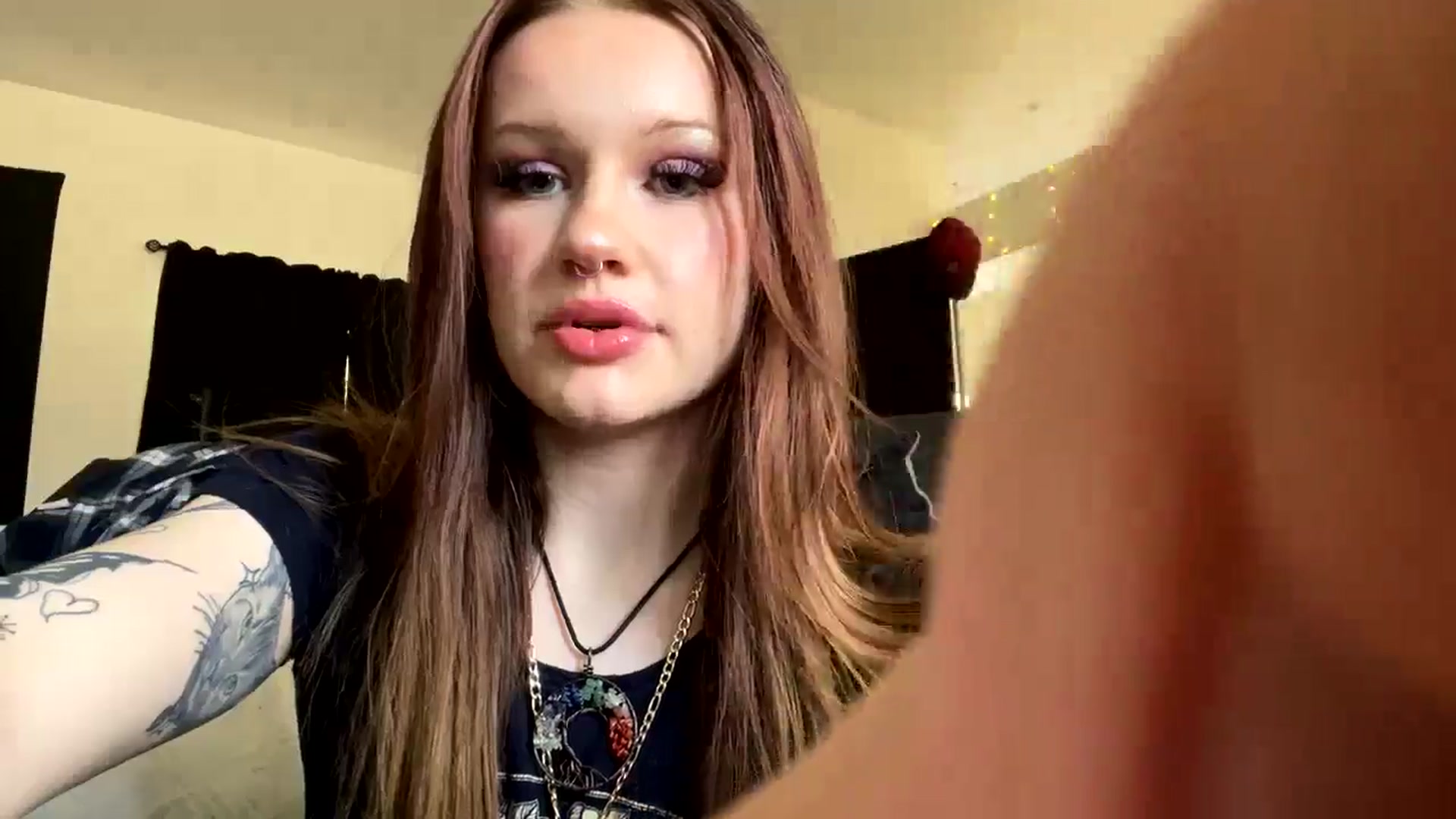 Gallery image thumbnail from RainStormin's myfreecams stream on, 02/26/2025, 20:44 image 4 of 20