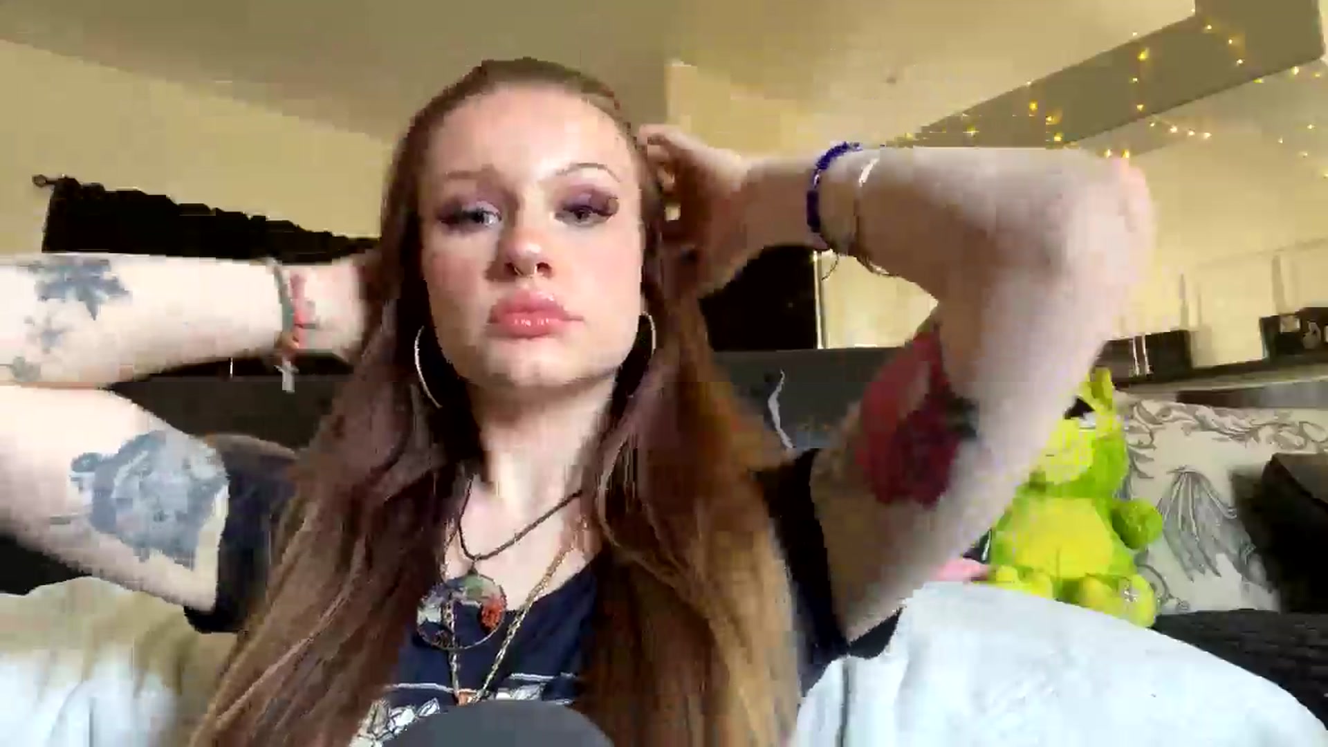 Gallery image thumbnail from RainStormin's myfreecams stream on, 02/26/2025, 20:44 image 13 of 20