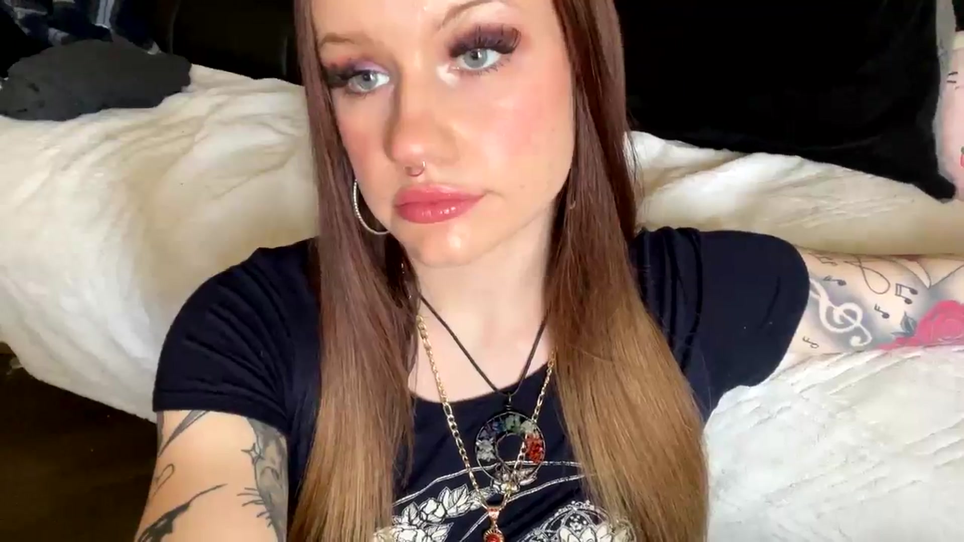 Gallery image thumbnail from RainStormin's myfreecams stream on, 02/26/2025, 23:24 image 19 of 20