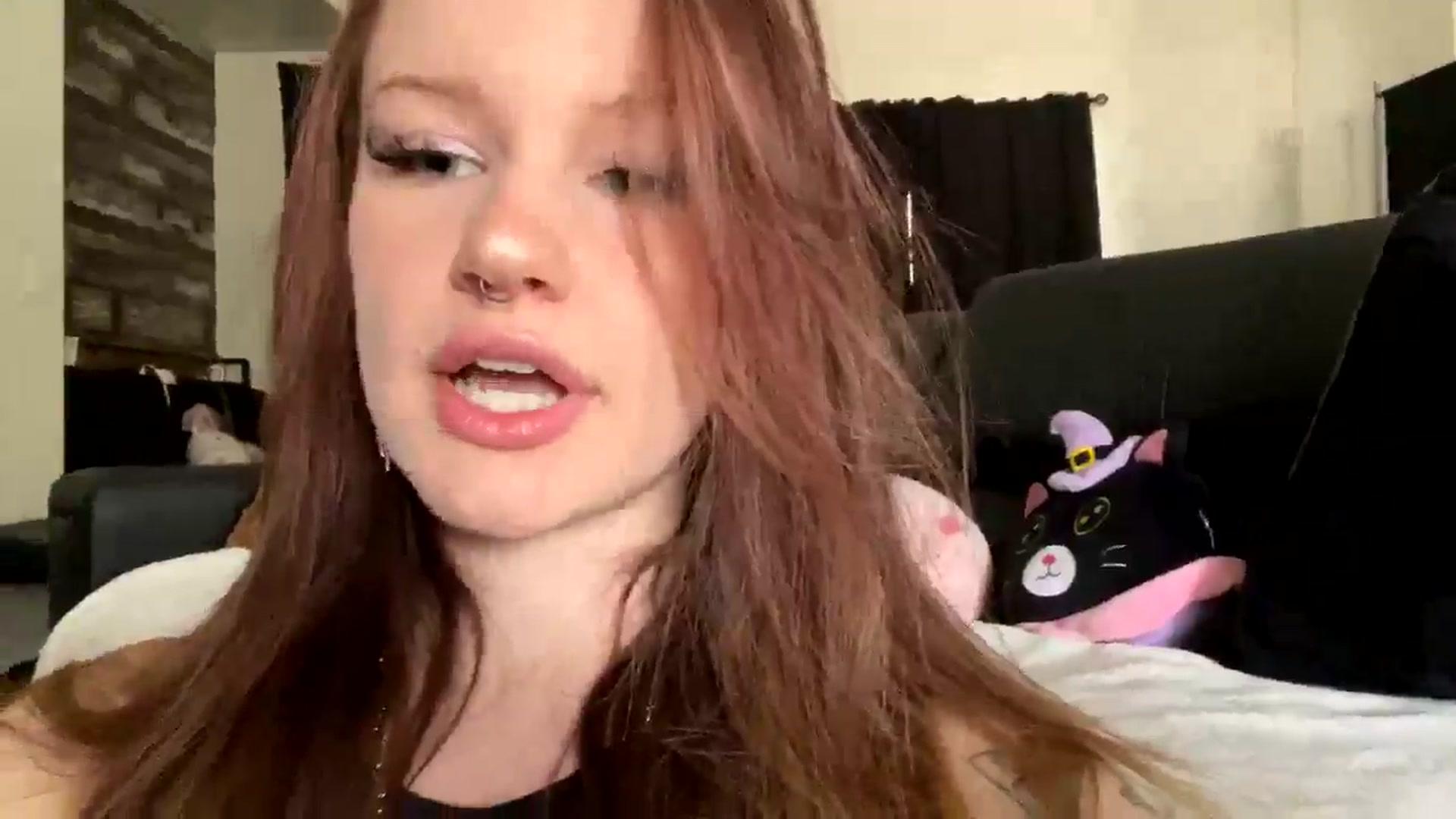 Gallery image thumbnail from RainStormin's myfreecams stream on, 02/28/2025, 21:55 image 5 of 20