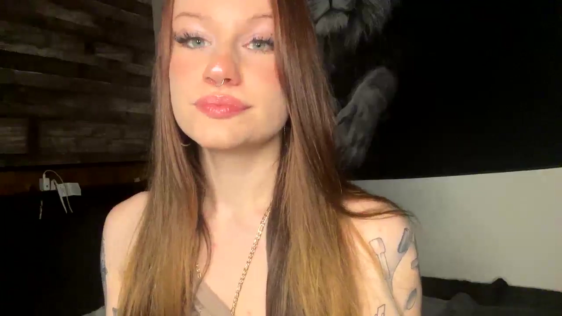 Gallery image thumbnail from RainStormin's myfreecams stream on, 03/03/2025, 03:28 image 10 of 20