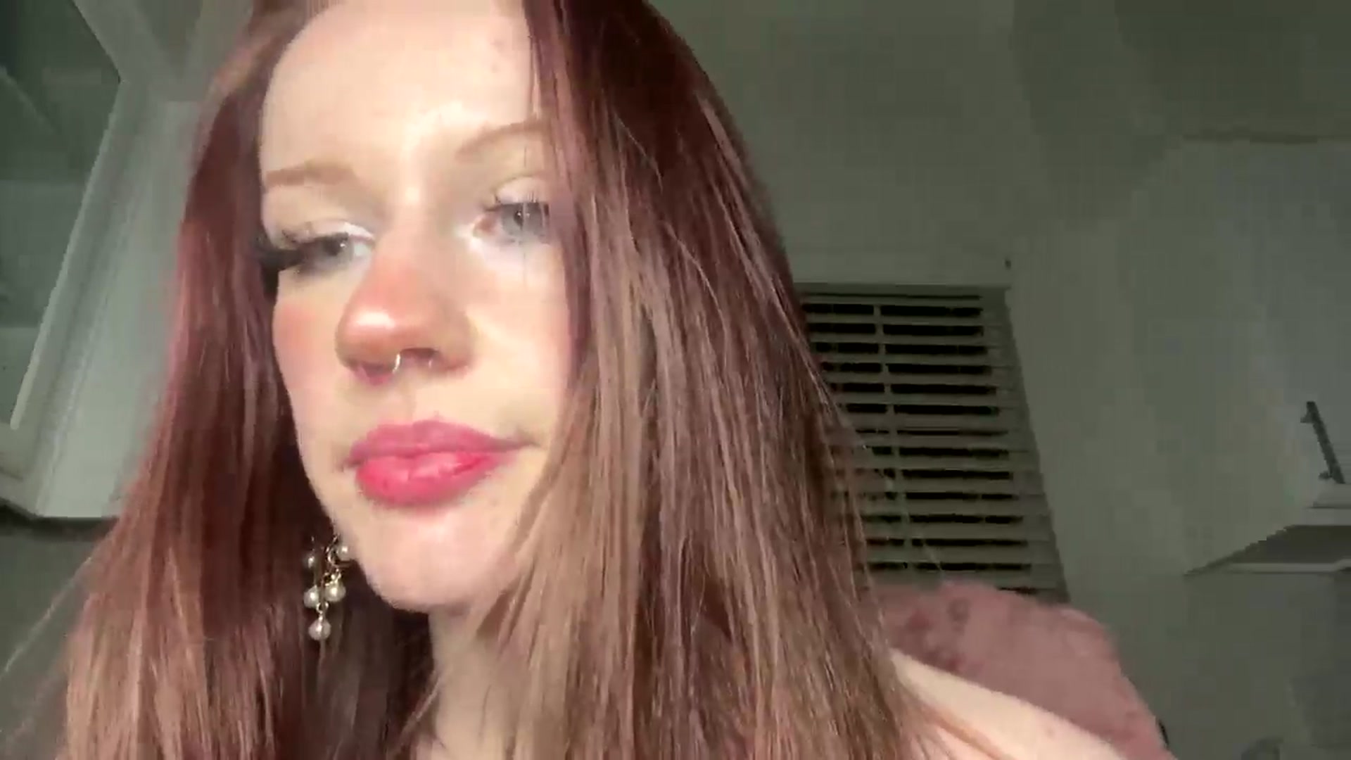 Gallery image thumbnail from RainStormin's myfreecams stream on, 03/08/2025, 11:49 image 7 of 20