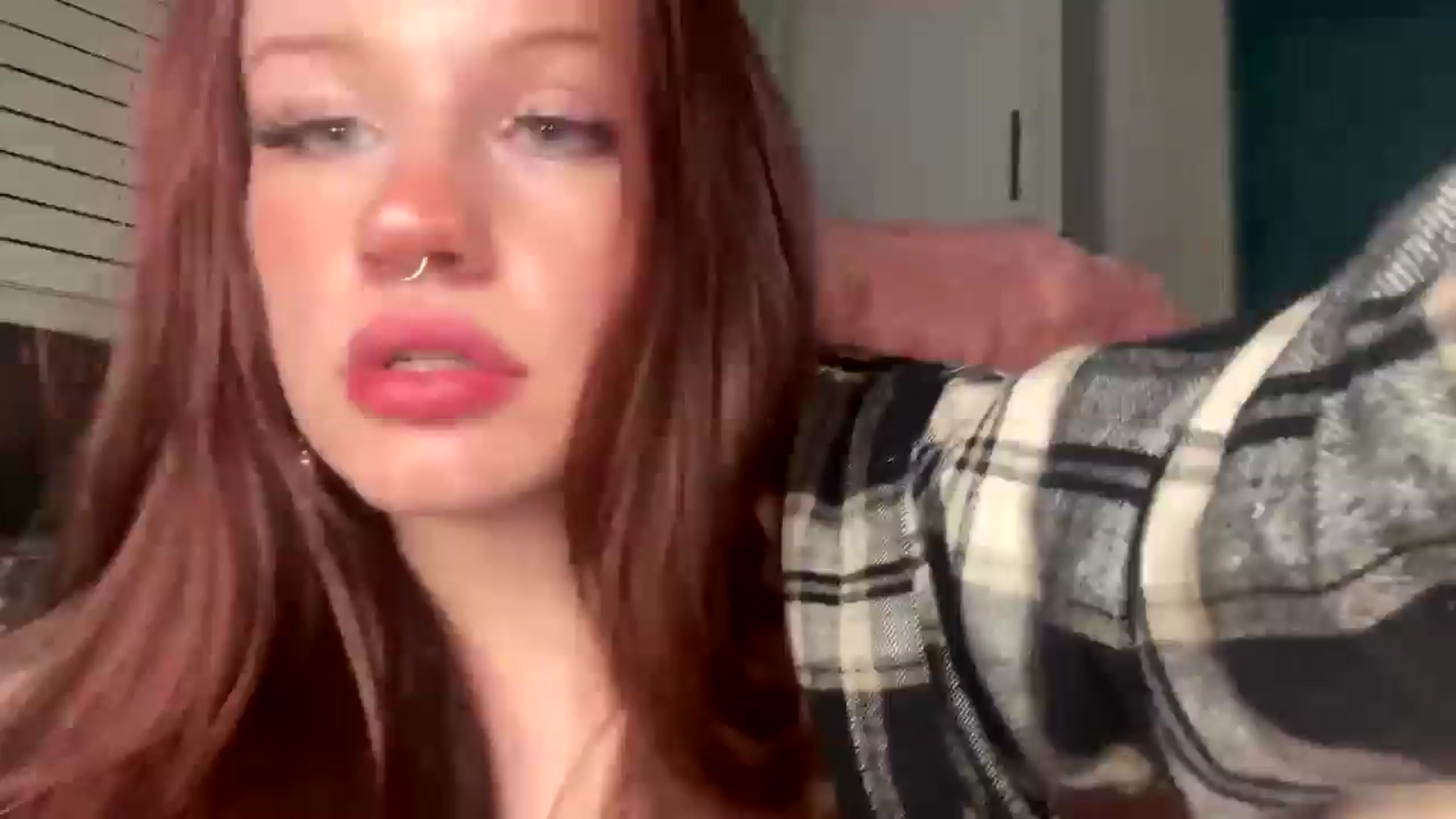 Gallery image thumbnail from RainStormin's myfreecams stream on, 03/08/2025, 12:54 image 17 of 20