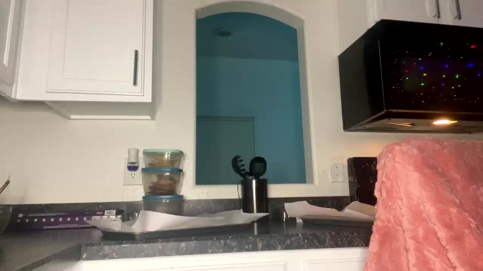 Gallery image thumbnail from RainStormin's myfreecams stream on, 03/08/2025, 12:54 image 13 of 20